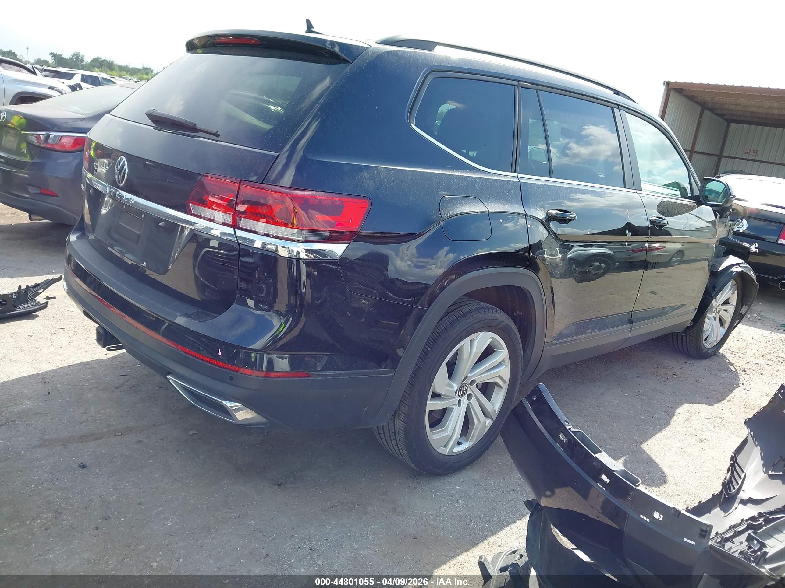 VOLKSWAGEN ATLAS image 4
