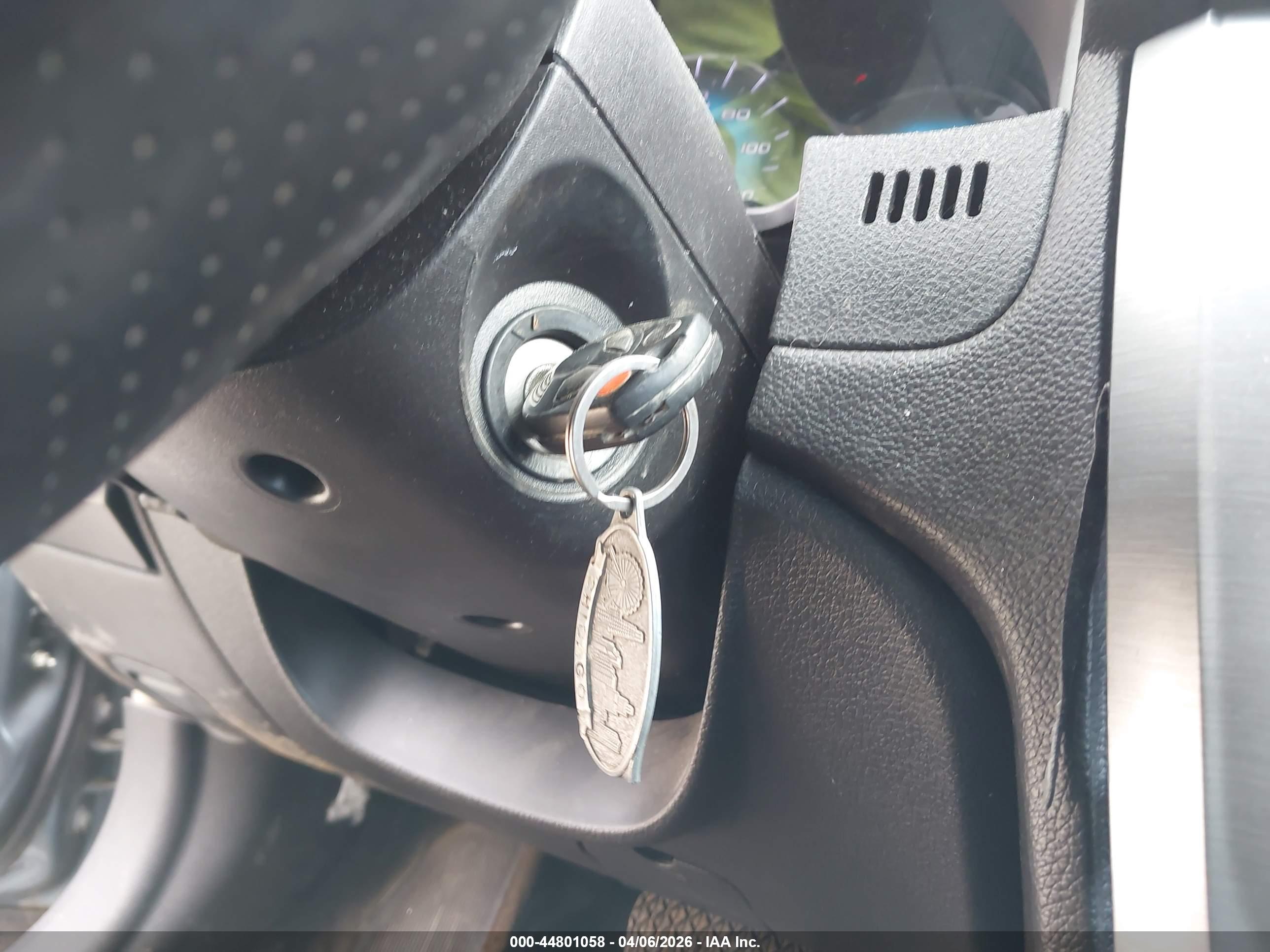 FORD FUSION image 11