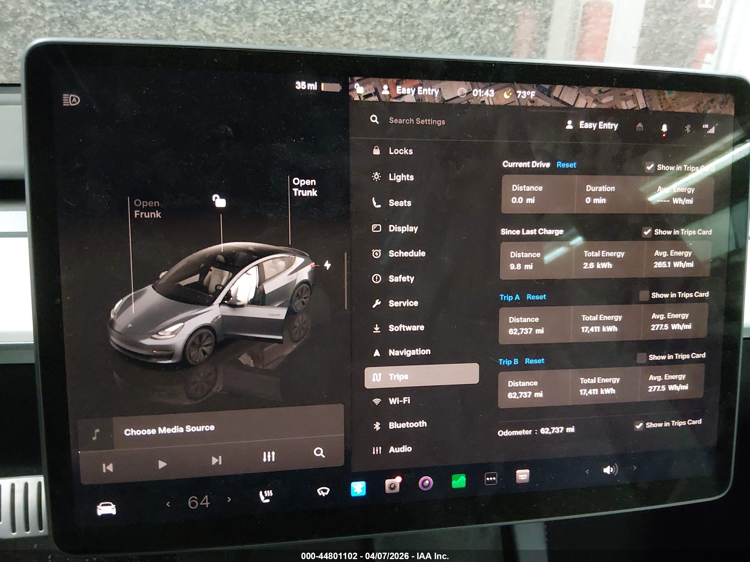 TESLA MODEL image 7