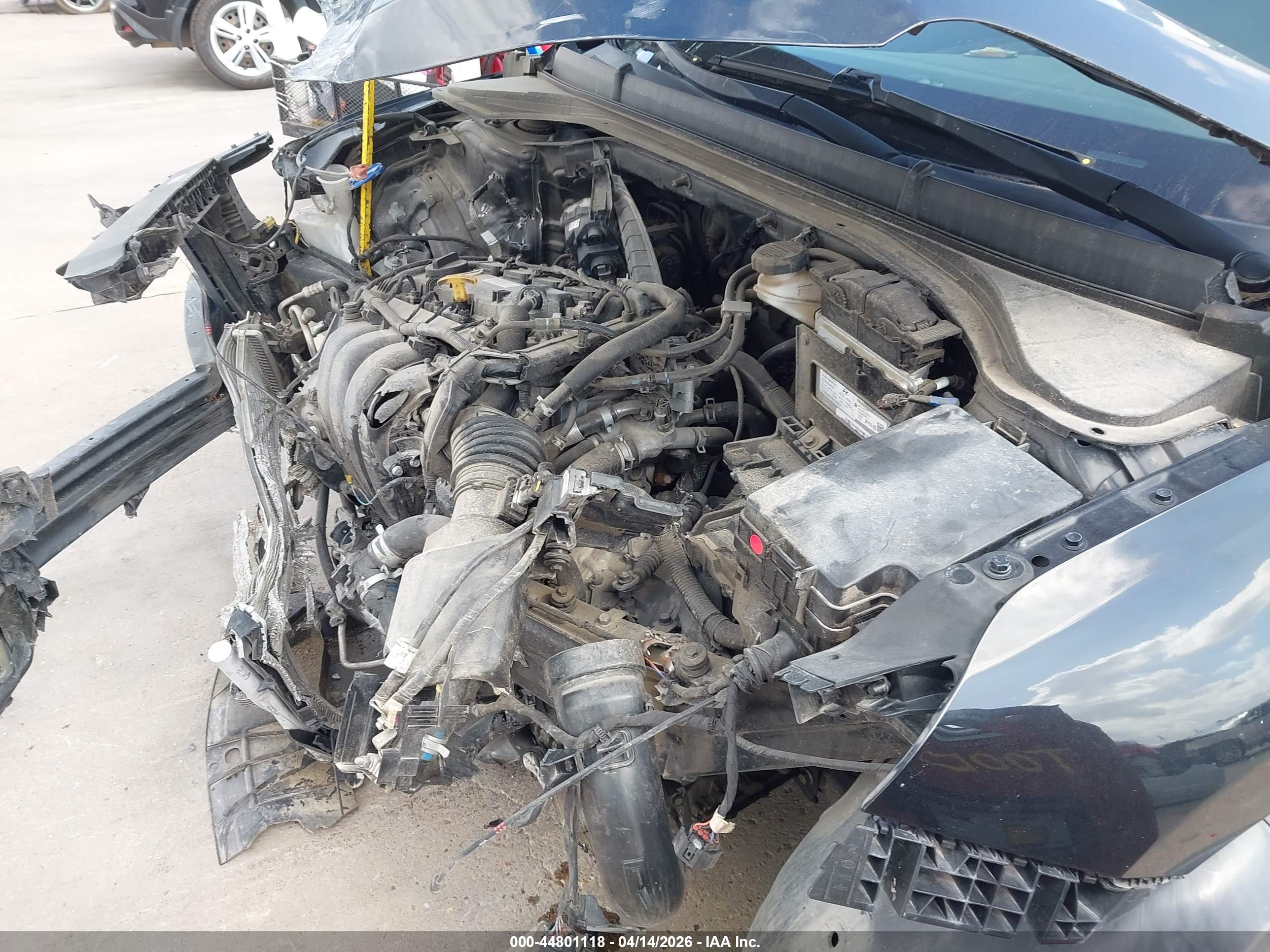 HYUNDAI ELANTRA image 6