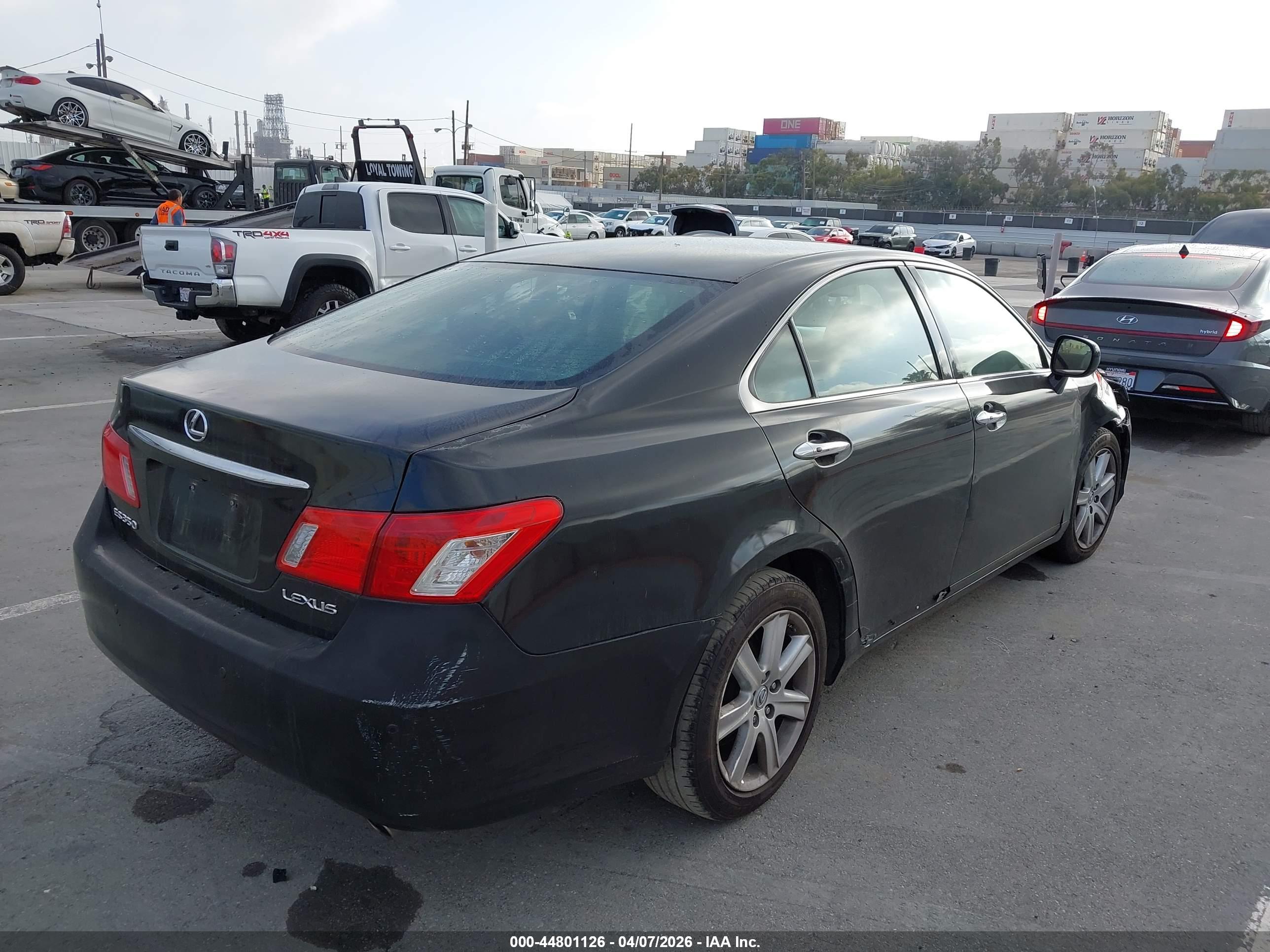 LEXUS ES image 4