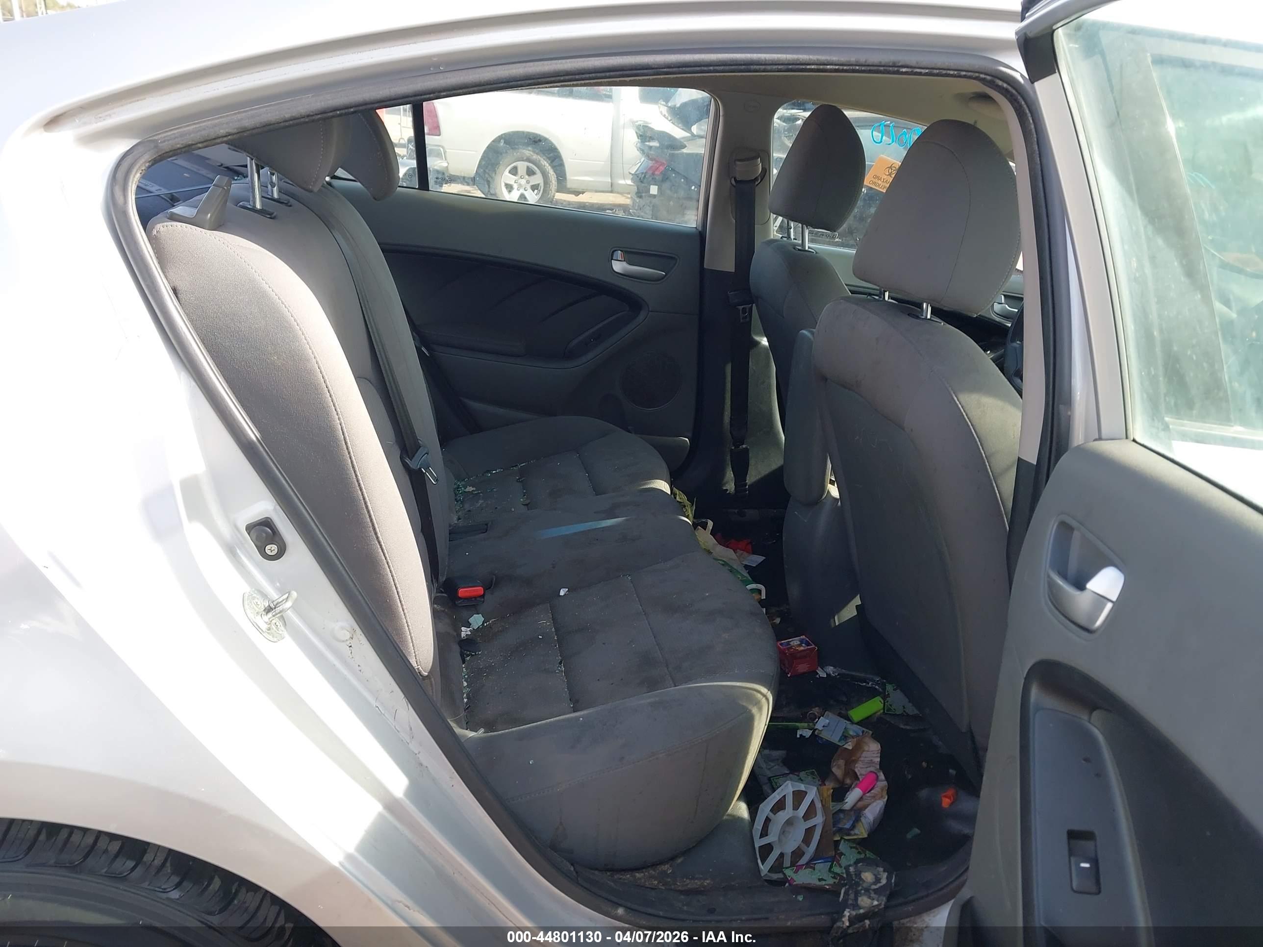 KIA FORTE image 8