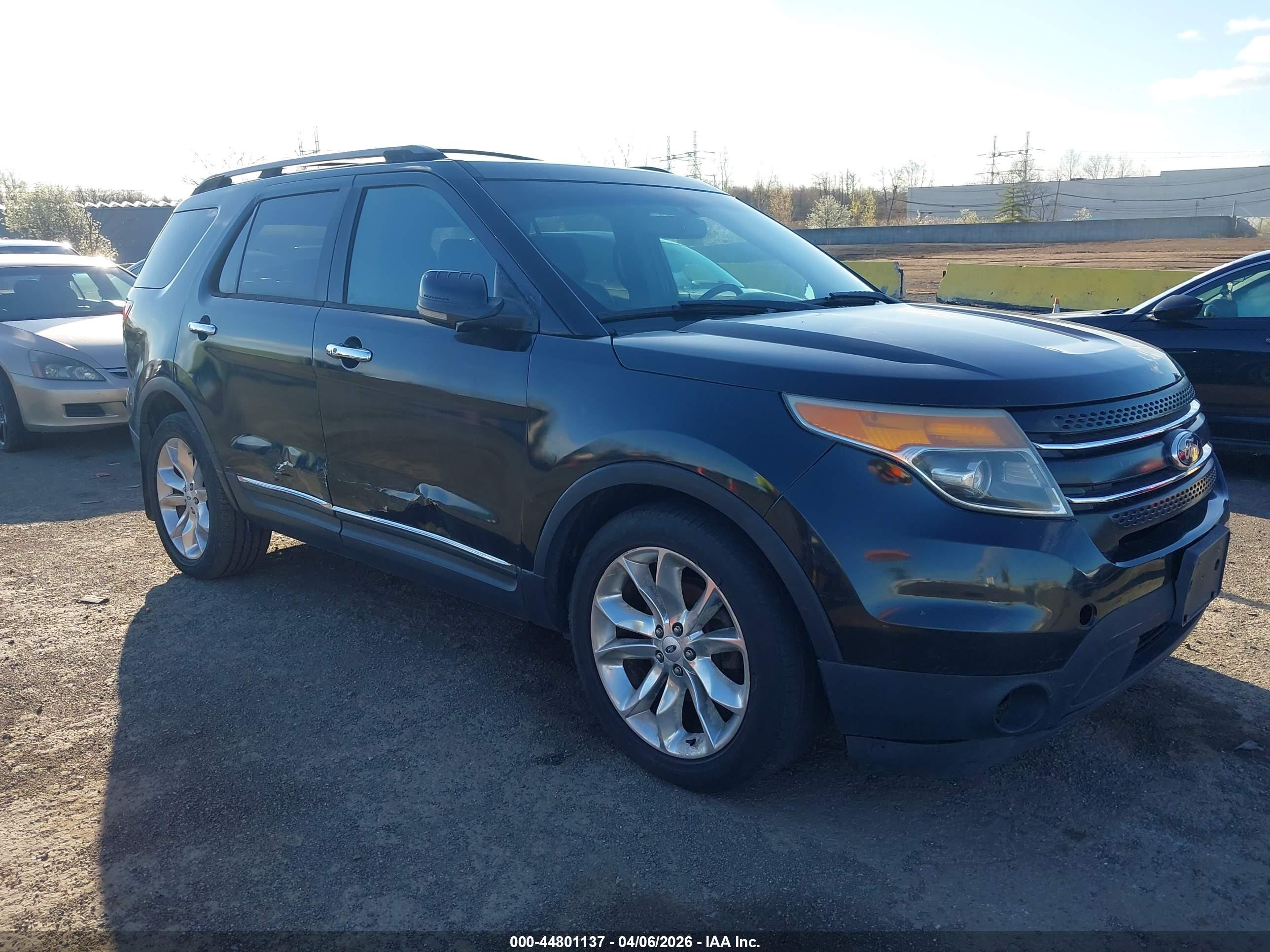 FORD EXPLORER image 6