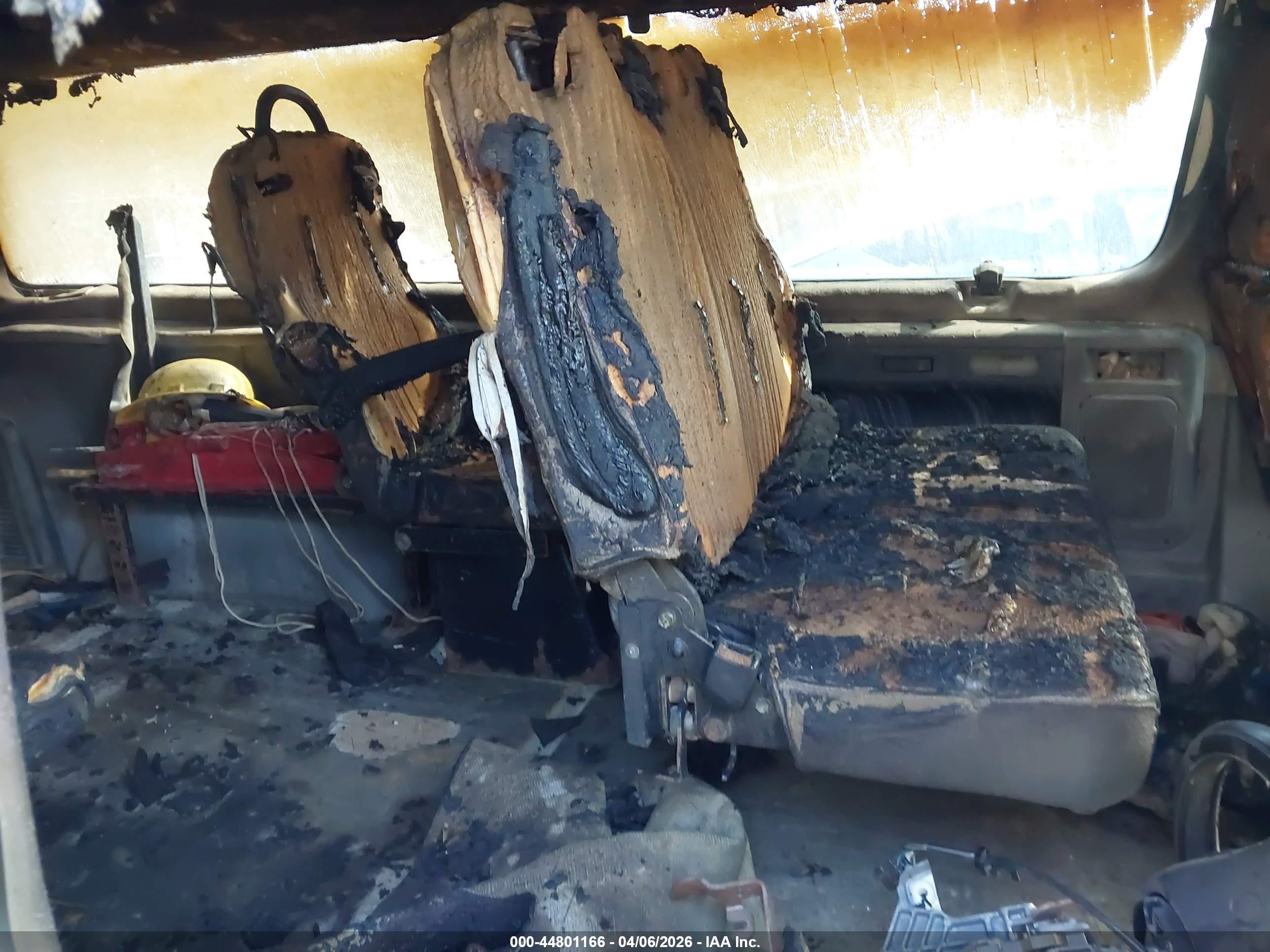 FORD E-350 image 8