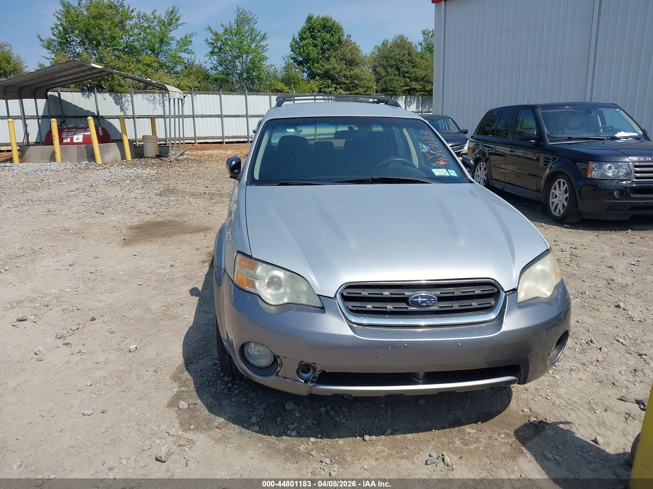 SUBARU OUTBACK image 6