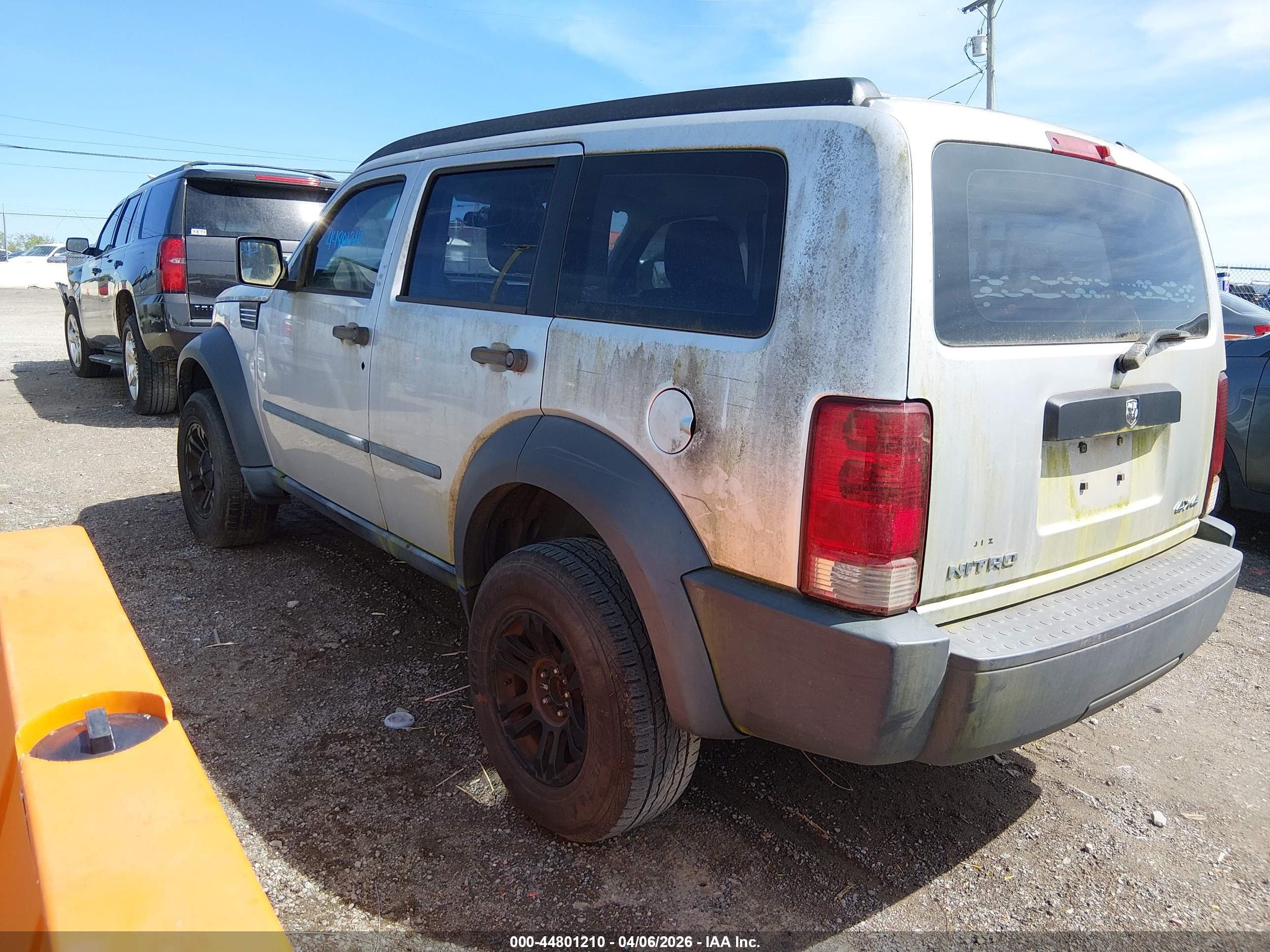 DODGE NITRO image 3
