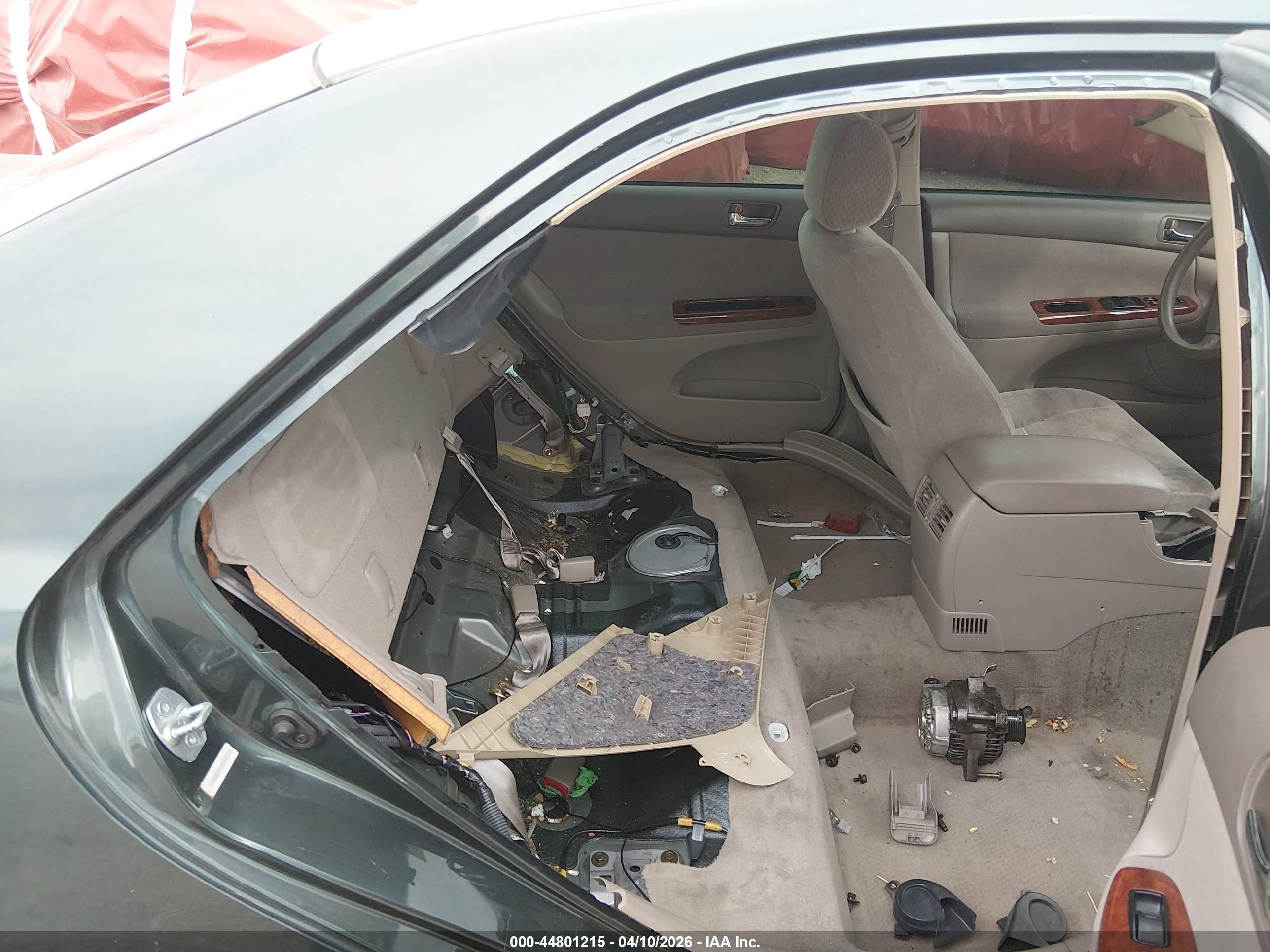 TOYOTA CAMRY image 8