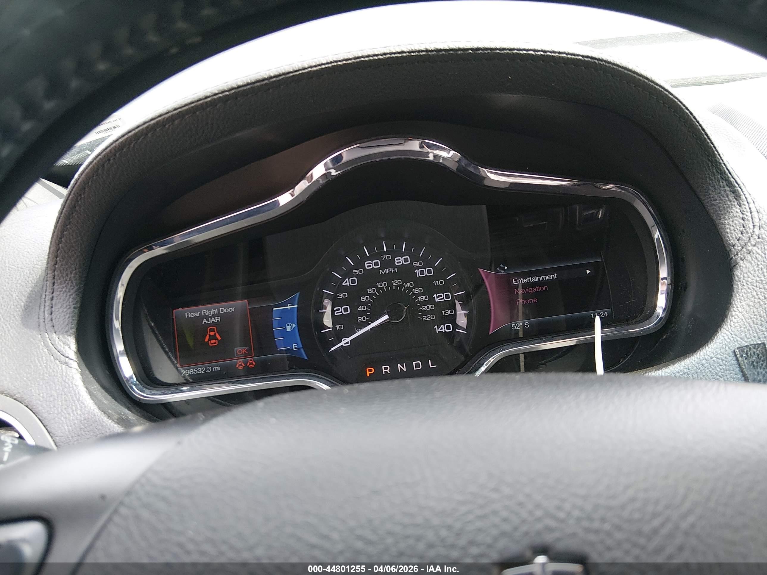 LINCOLN MKT image 7