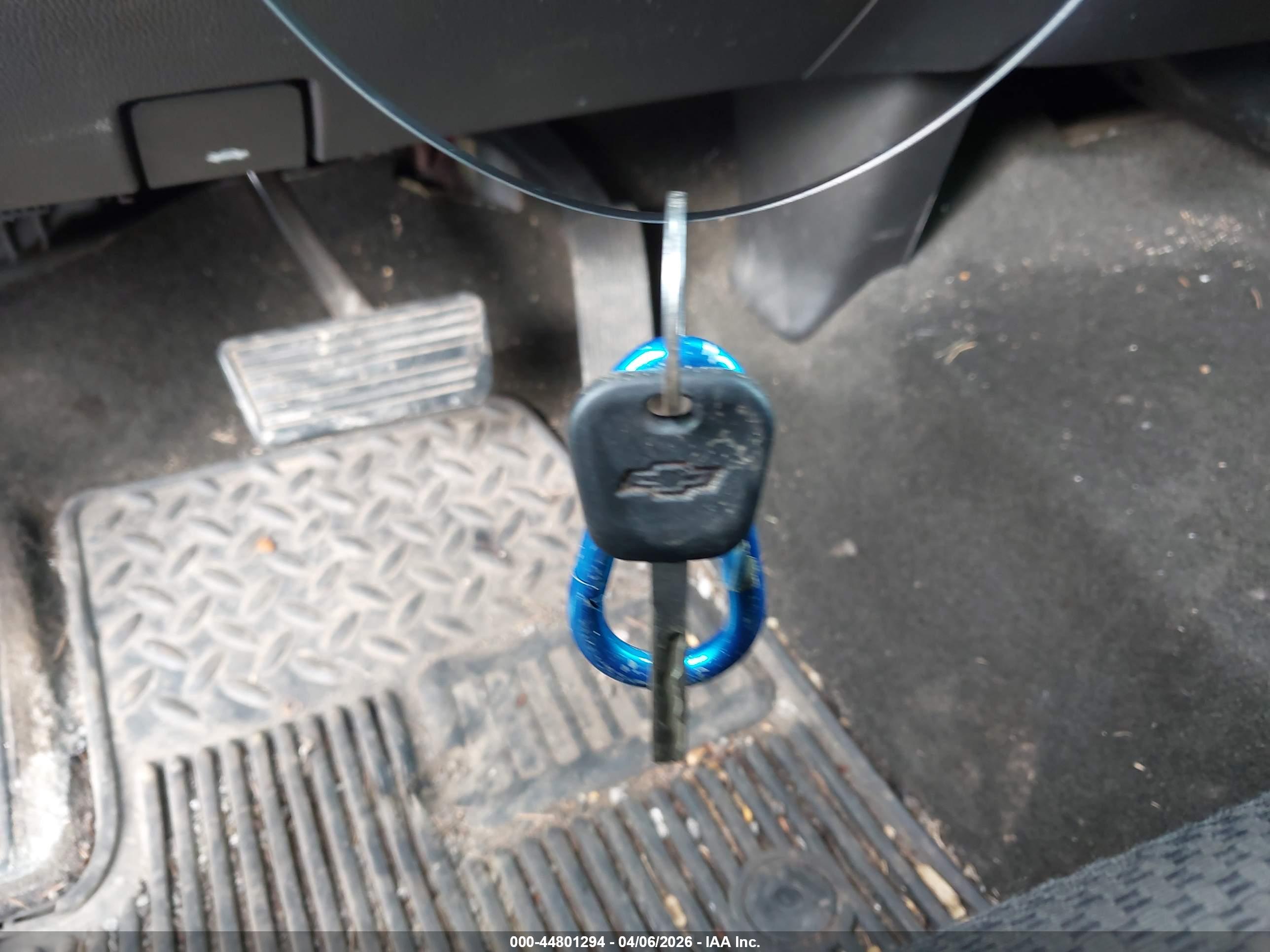 CHEVROLET SILVERADO image 11
