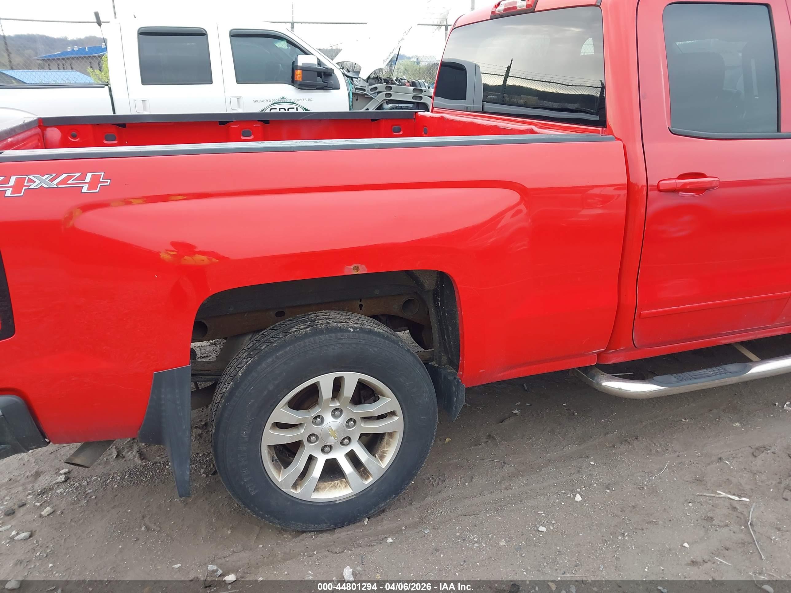 CHEVROLET SILVERADO image 6