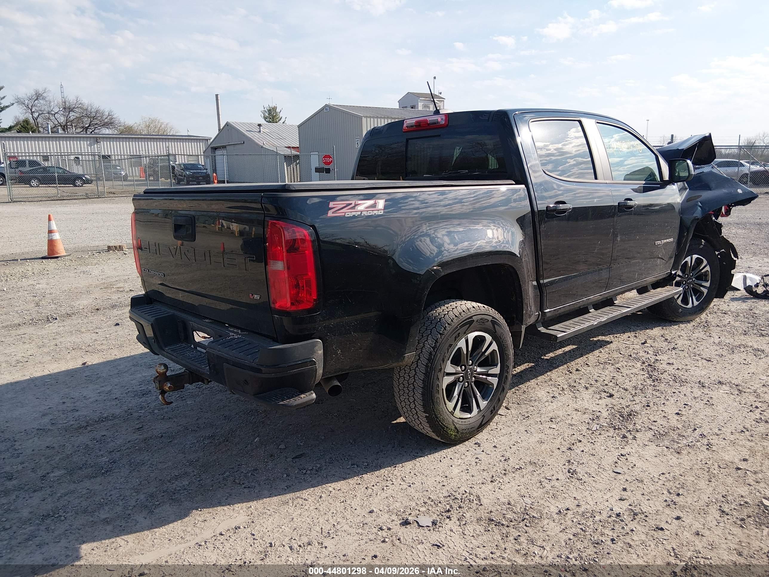 CHEVROLET COLORADO image 4