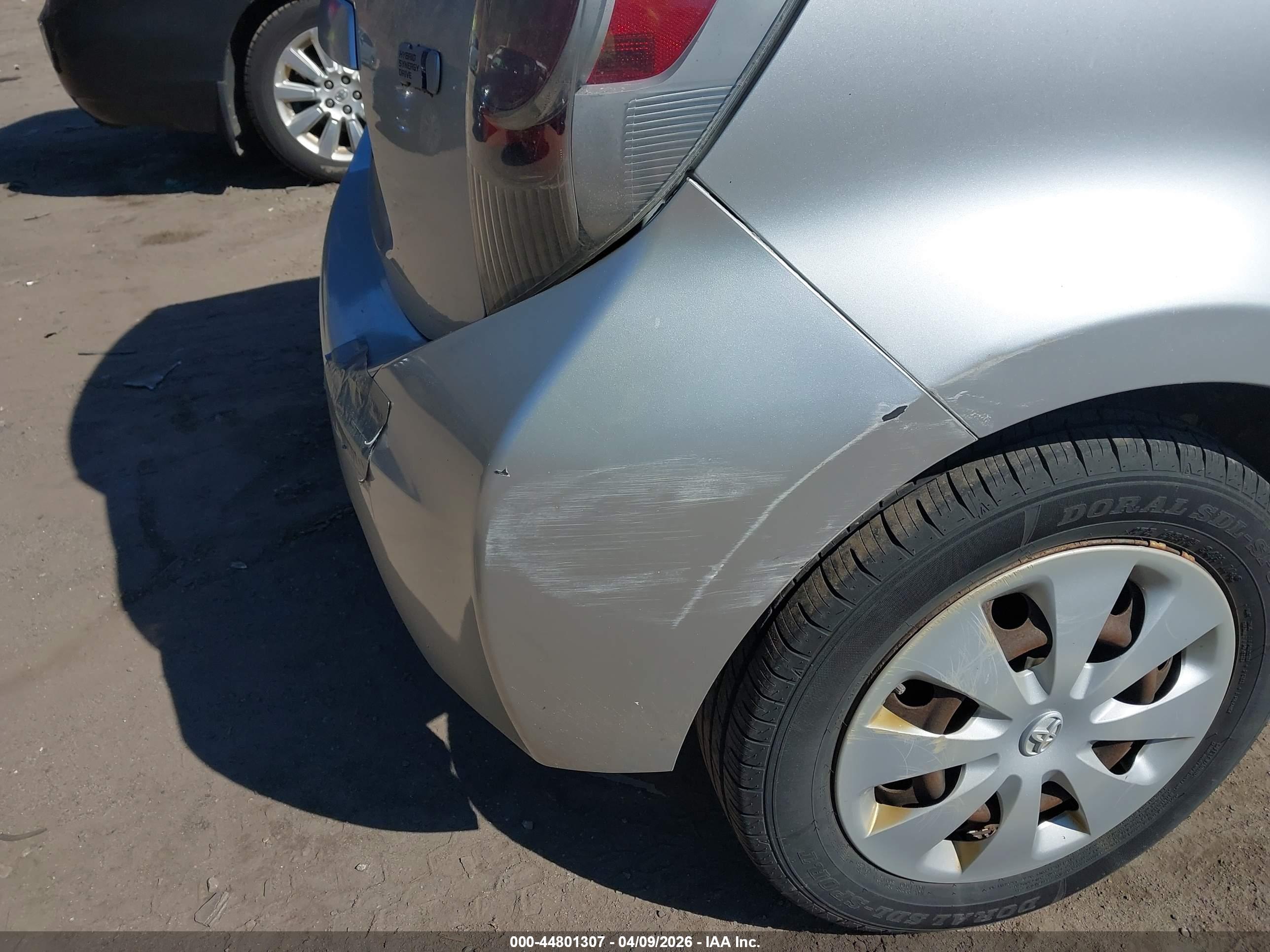 TOYOTA PRIUS image 6