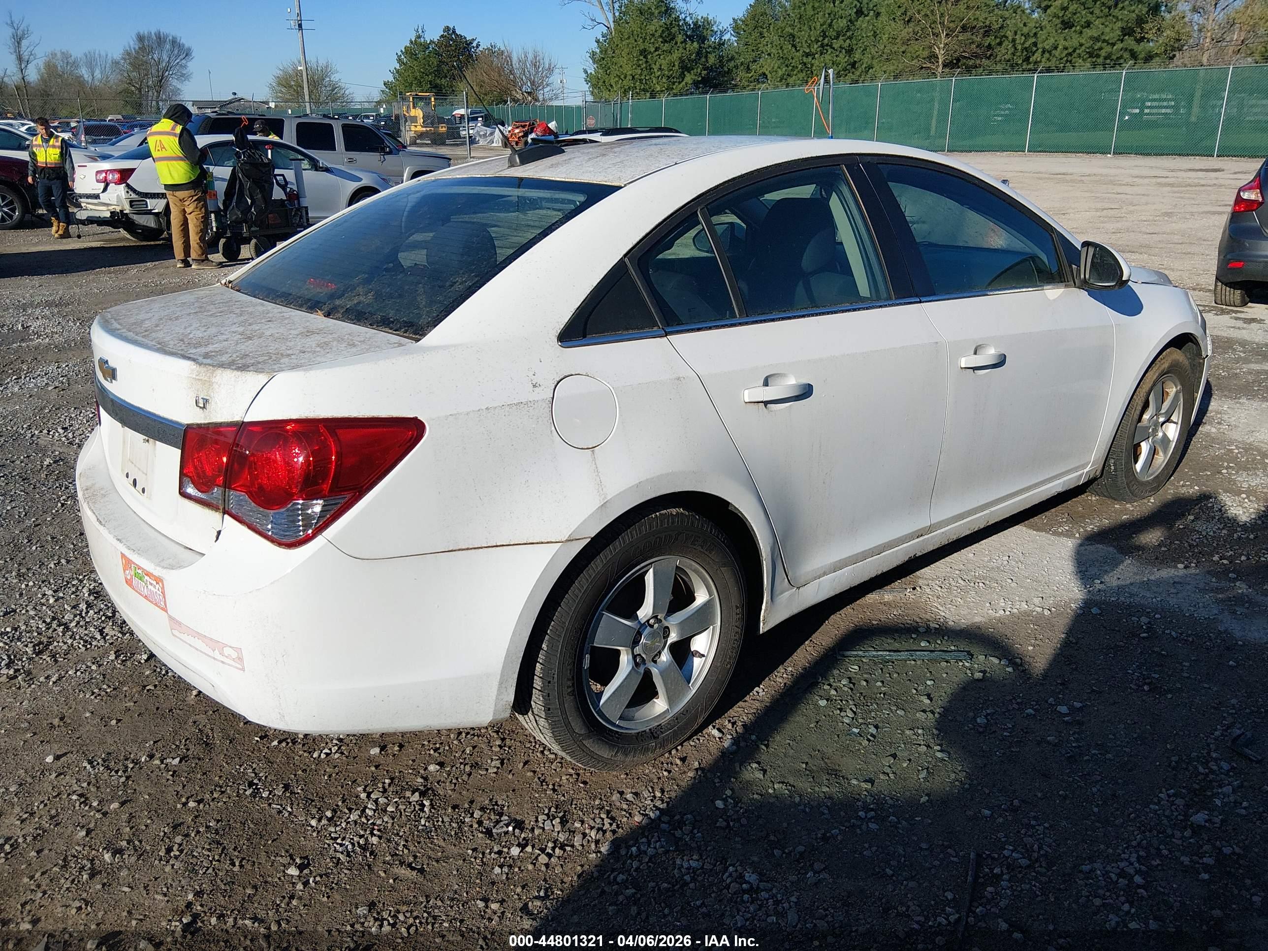 CHEVROLET CRUZE image 4