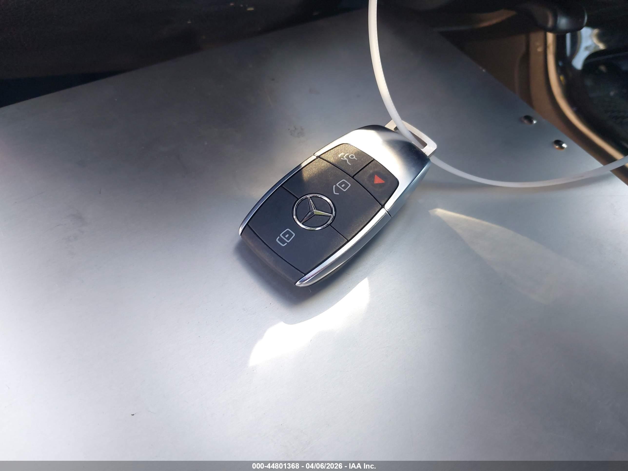 MERCEDES-BENZ A image 11