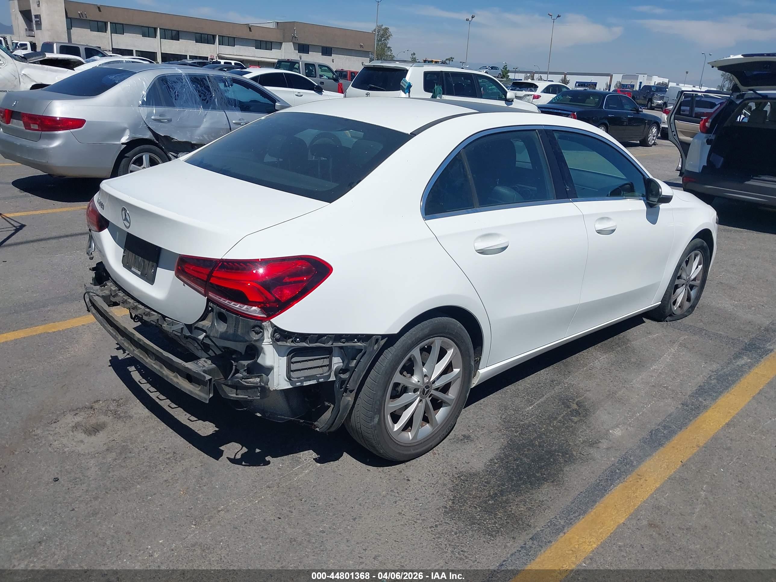 MERCEDES-BENZ A image 4