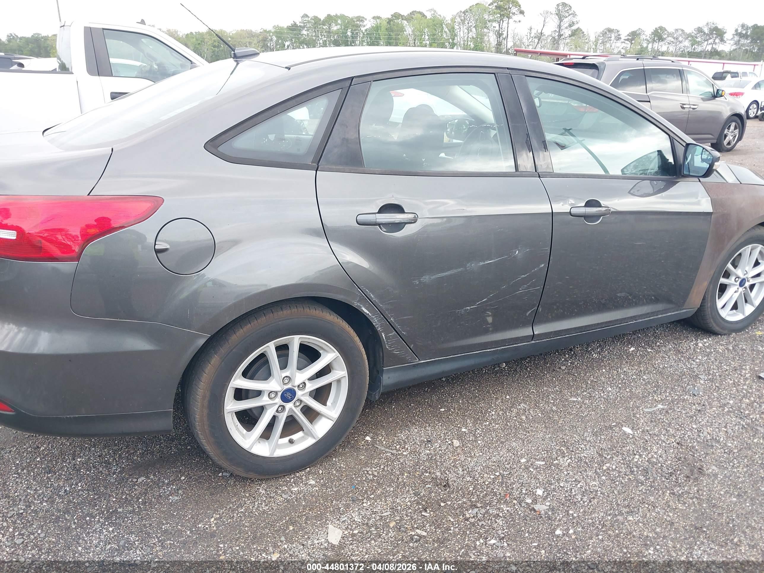 FORD FOCUS image 6