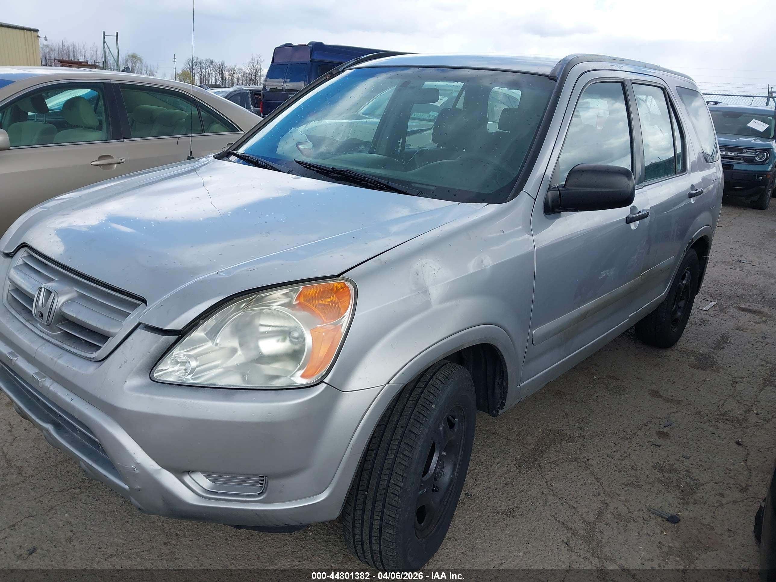 HONDA CR-V image 2