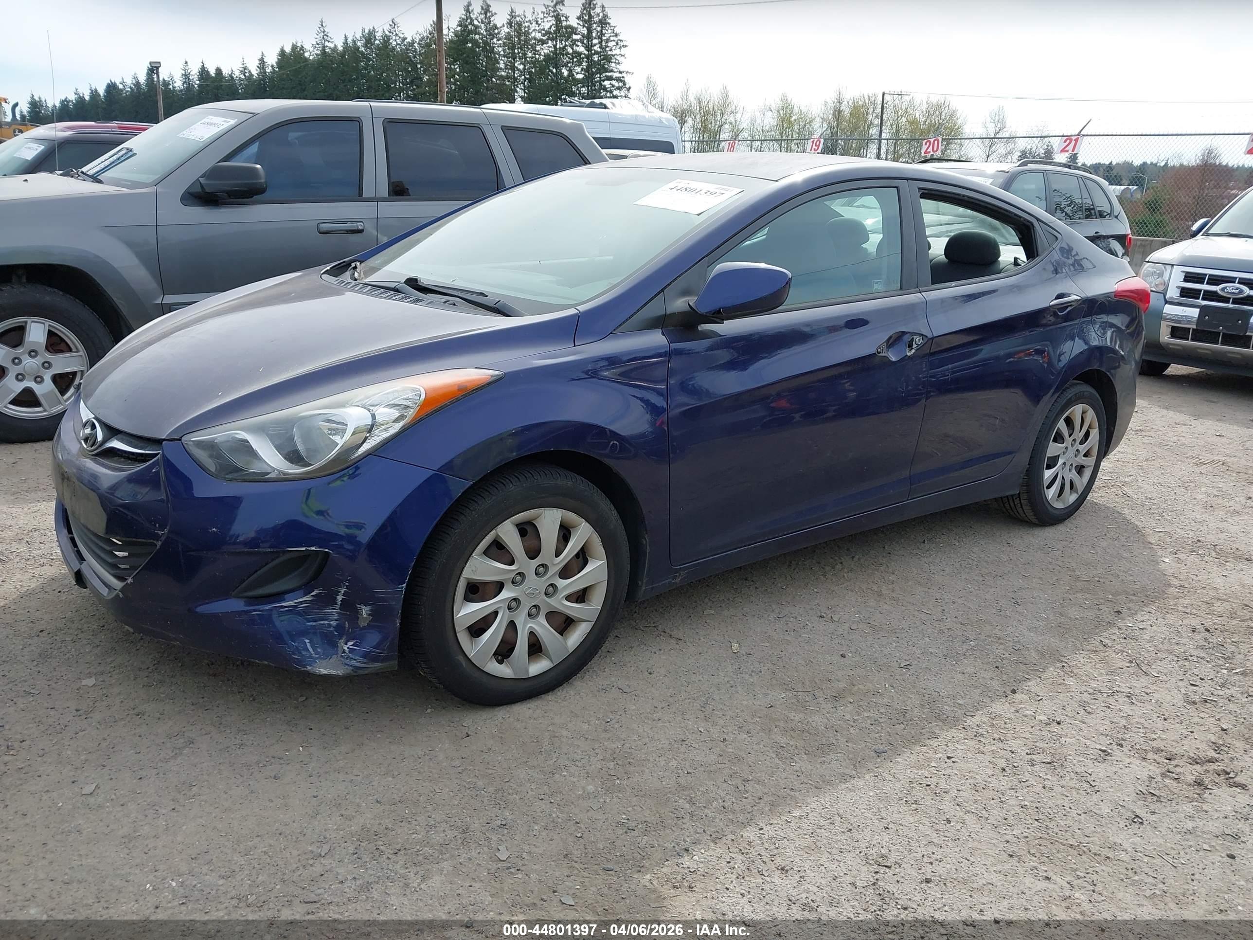 HYUNDAI ELANTRA image 2