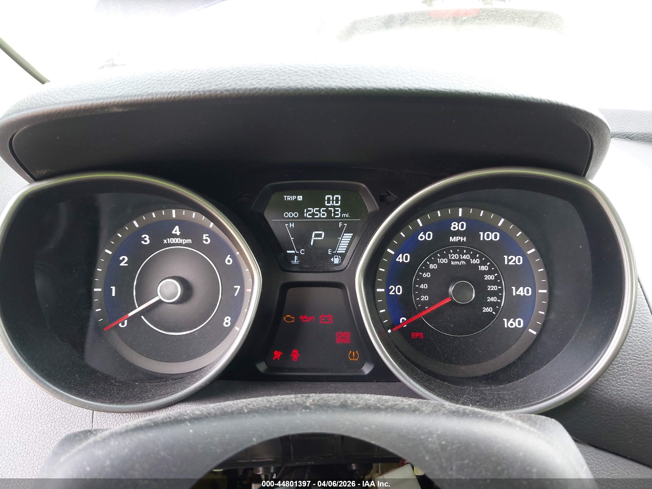 HYUNDAI ELANTRA image 7