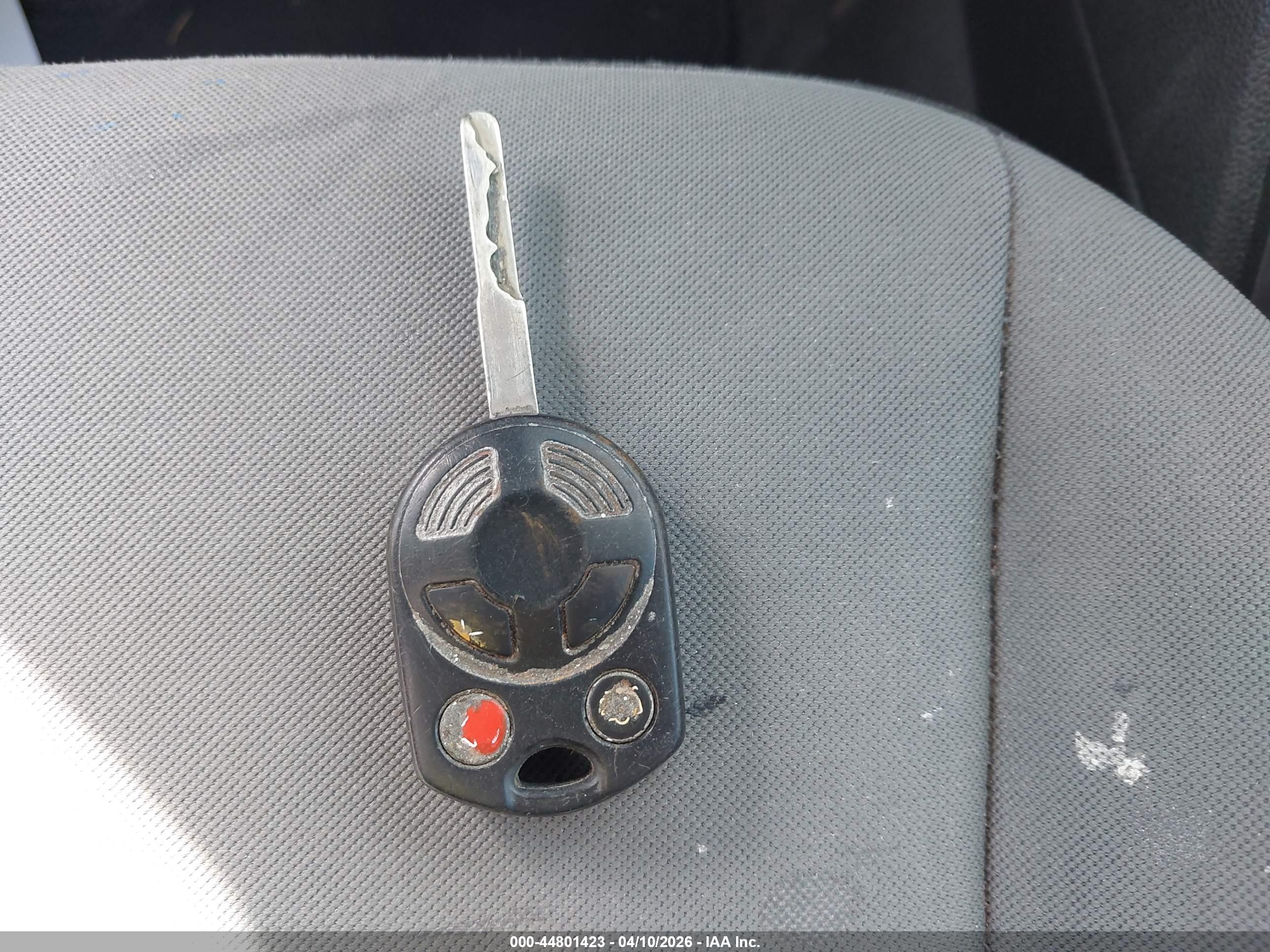 FORD C-MAX image 11