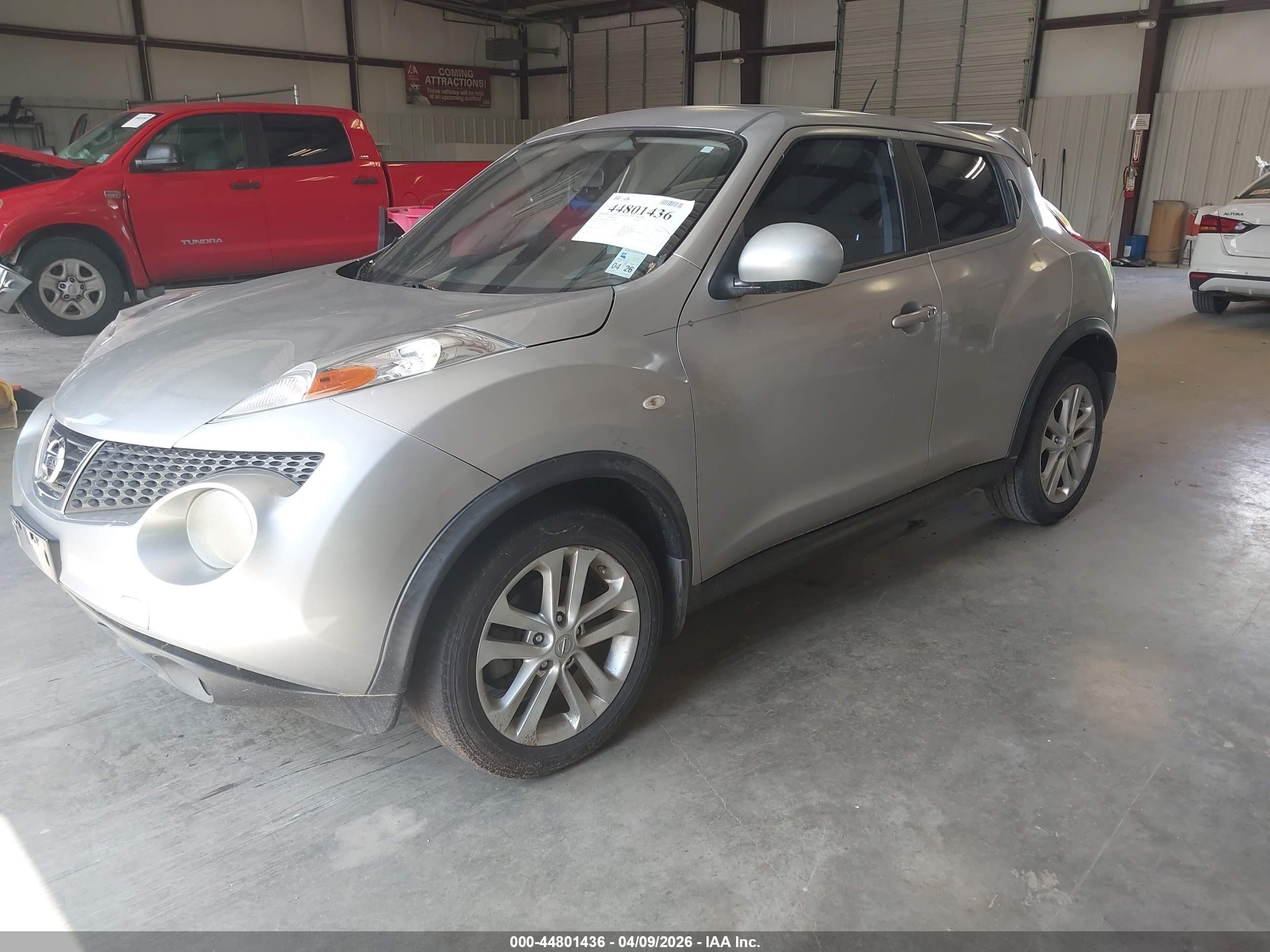NISSAN JUKE image 2
