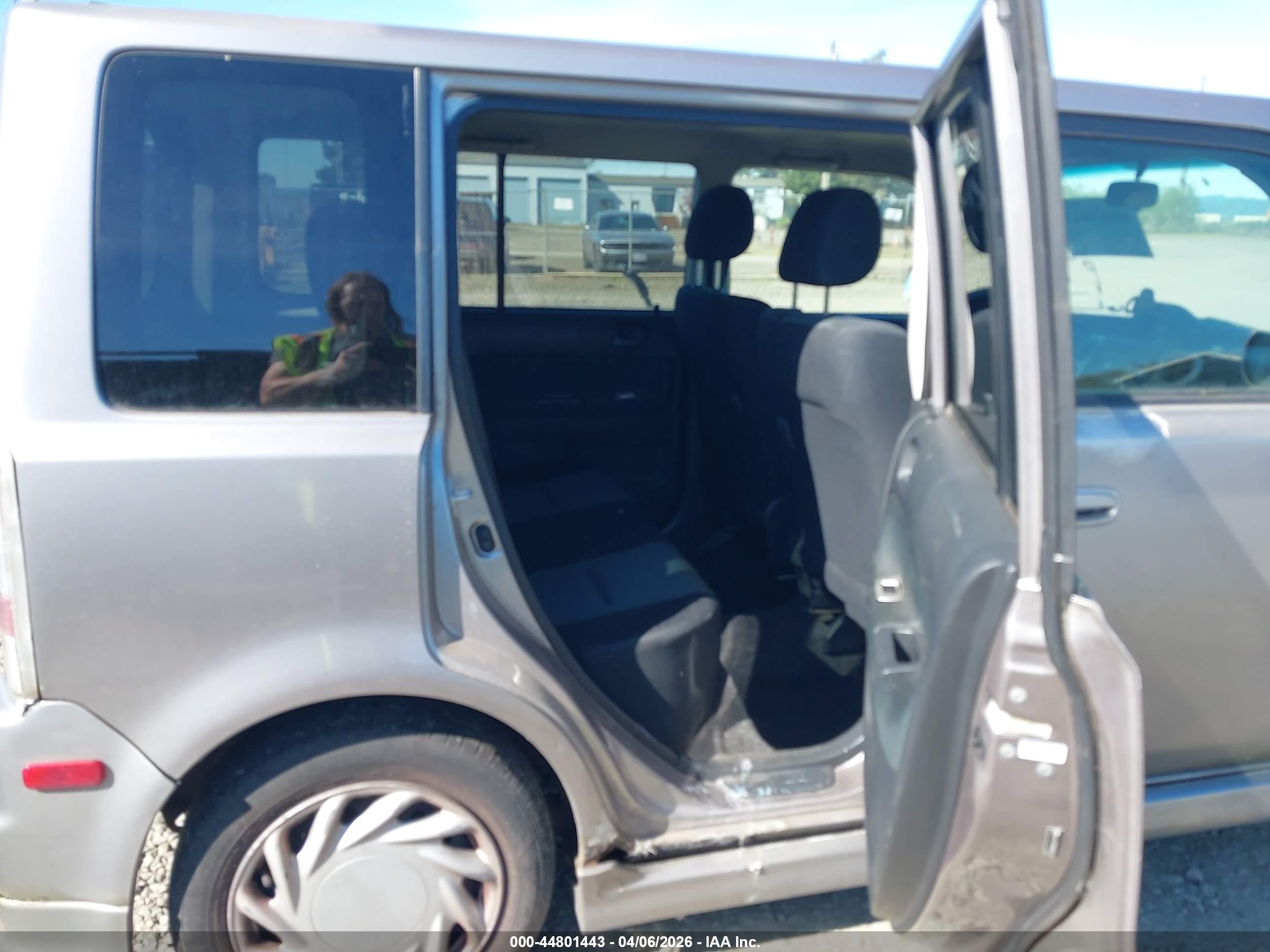 SCION XB image 8