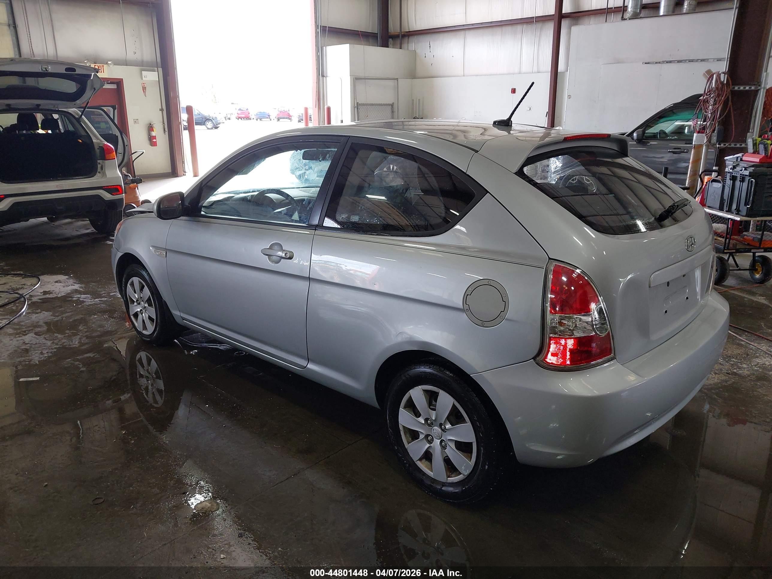 HYUNDAI ACCENT image 3