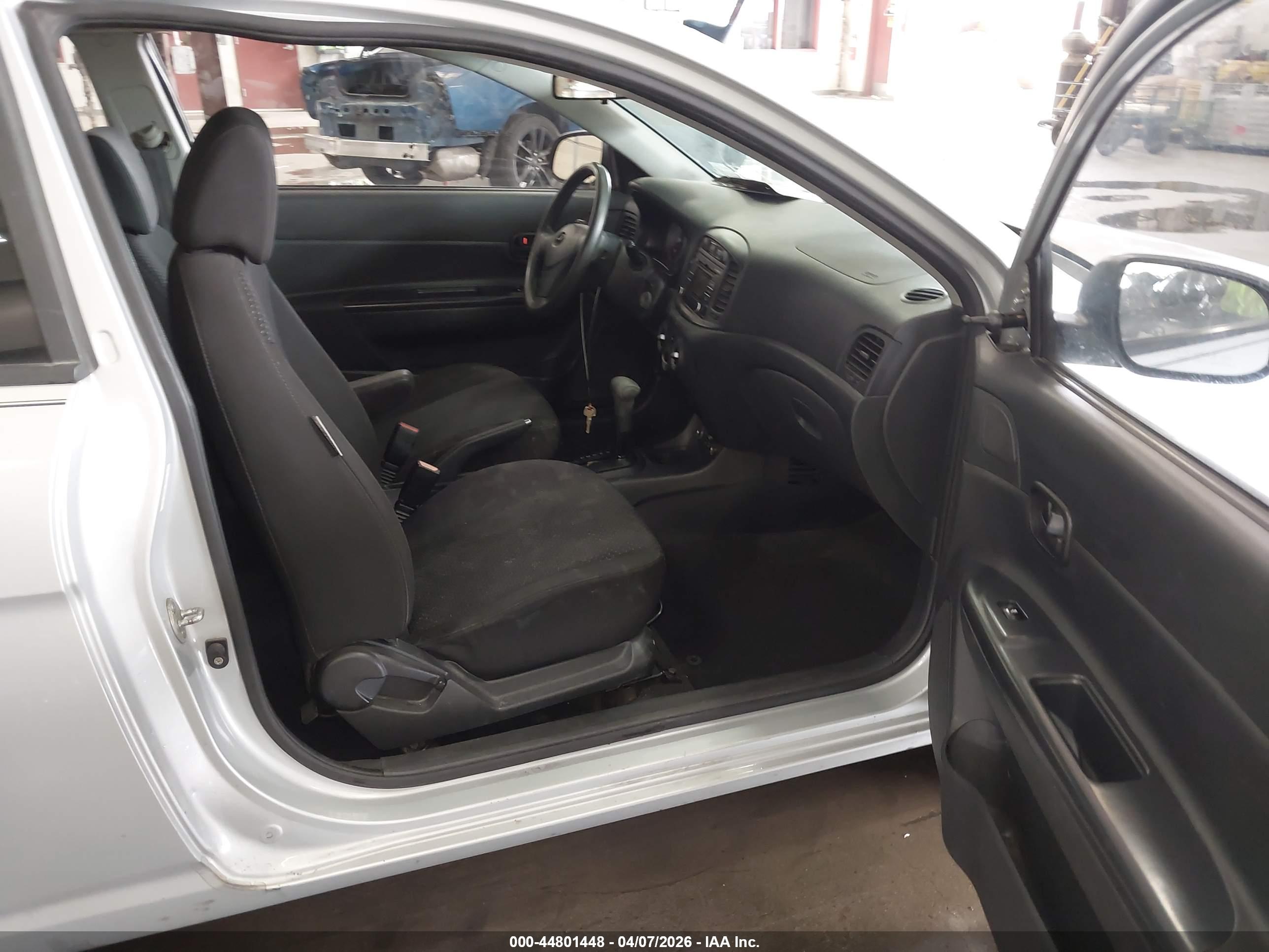 HYUNDAI ACCENT image 5
