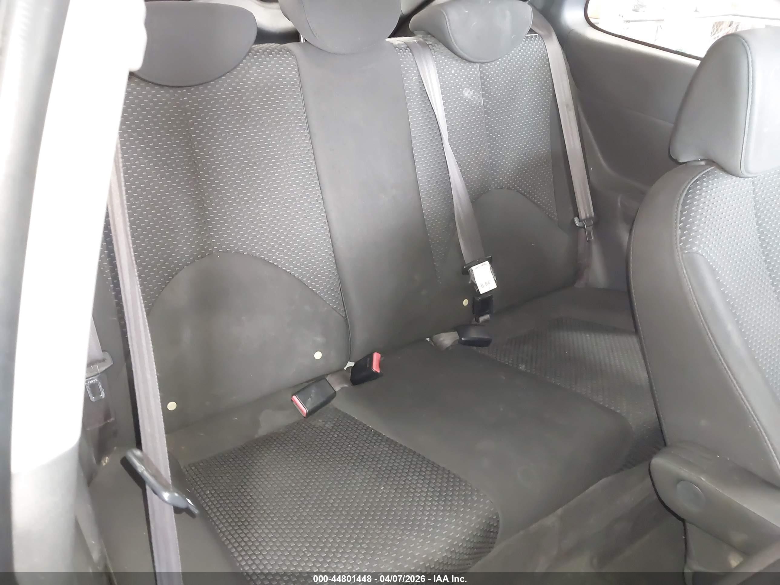 HYUNDAI ACCENT image 8