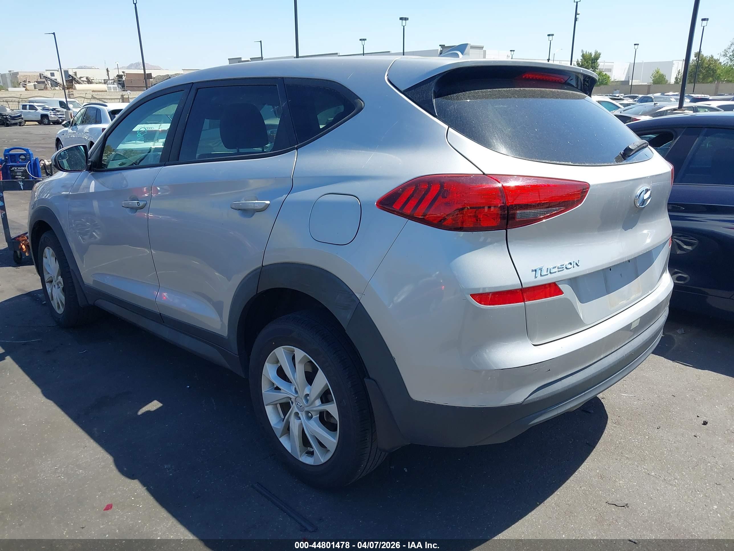 HYUNDAI TUCSON image 3
