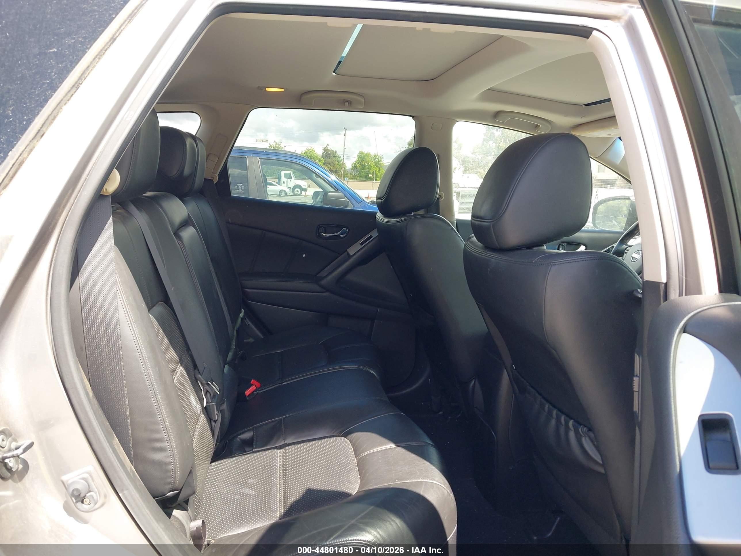 NISSAN MURANO image 8