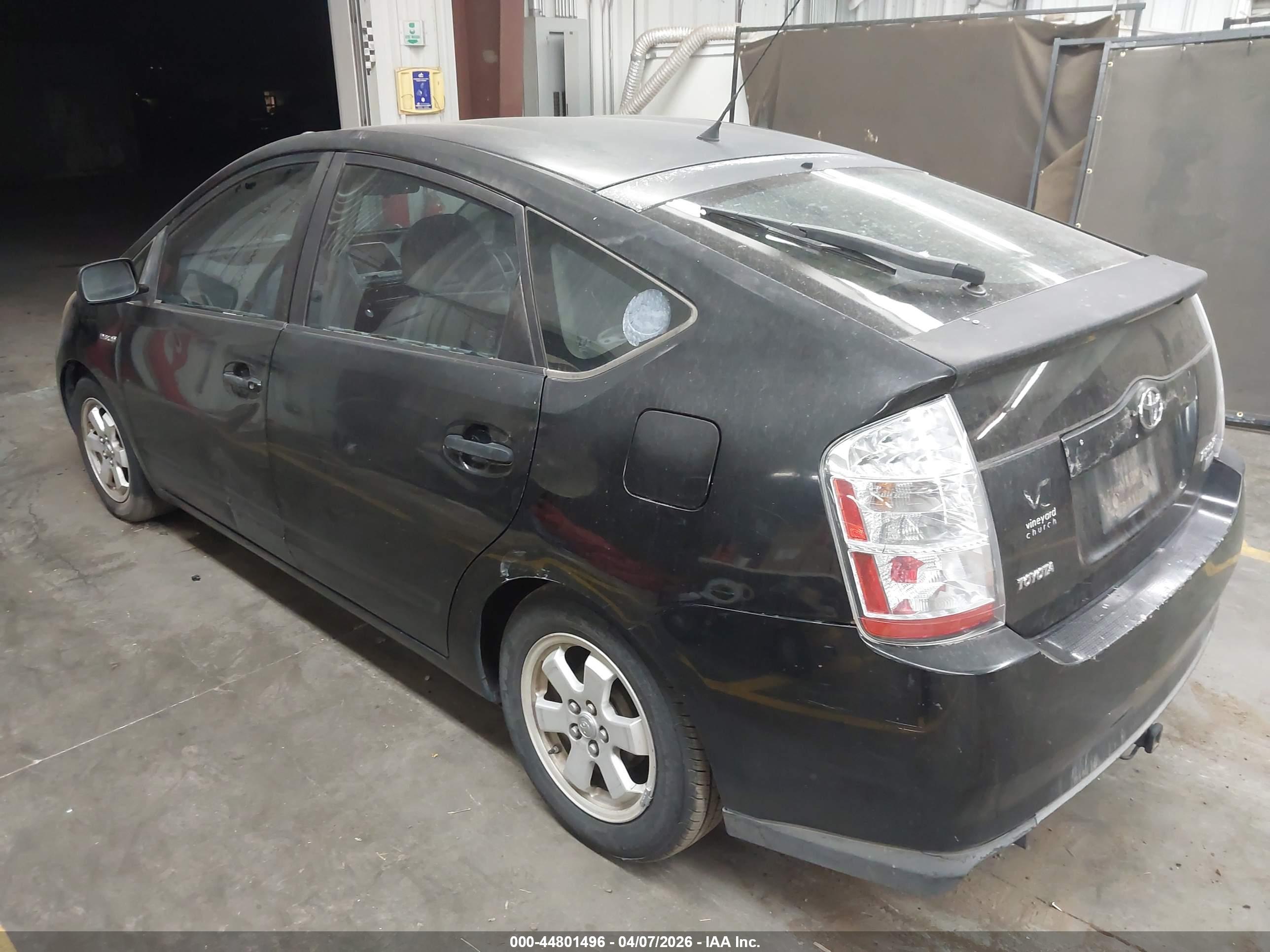 TOYOTA PRIUS image 3