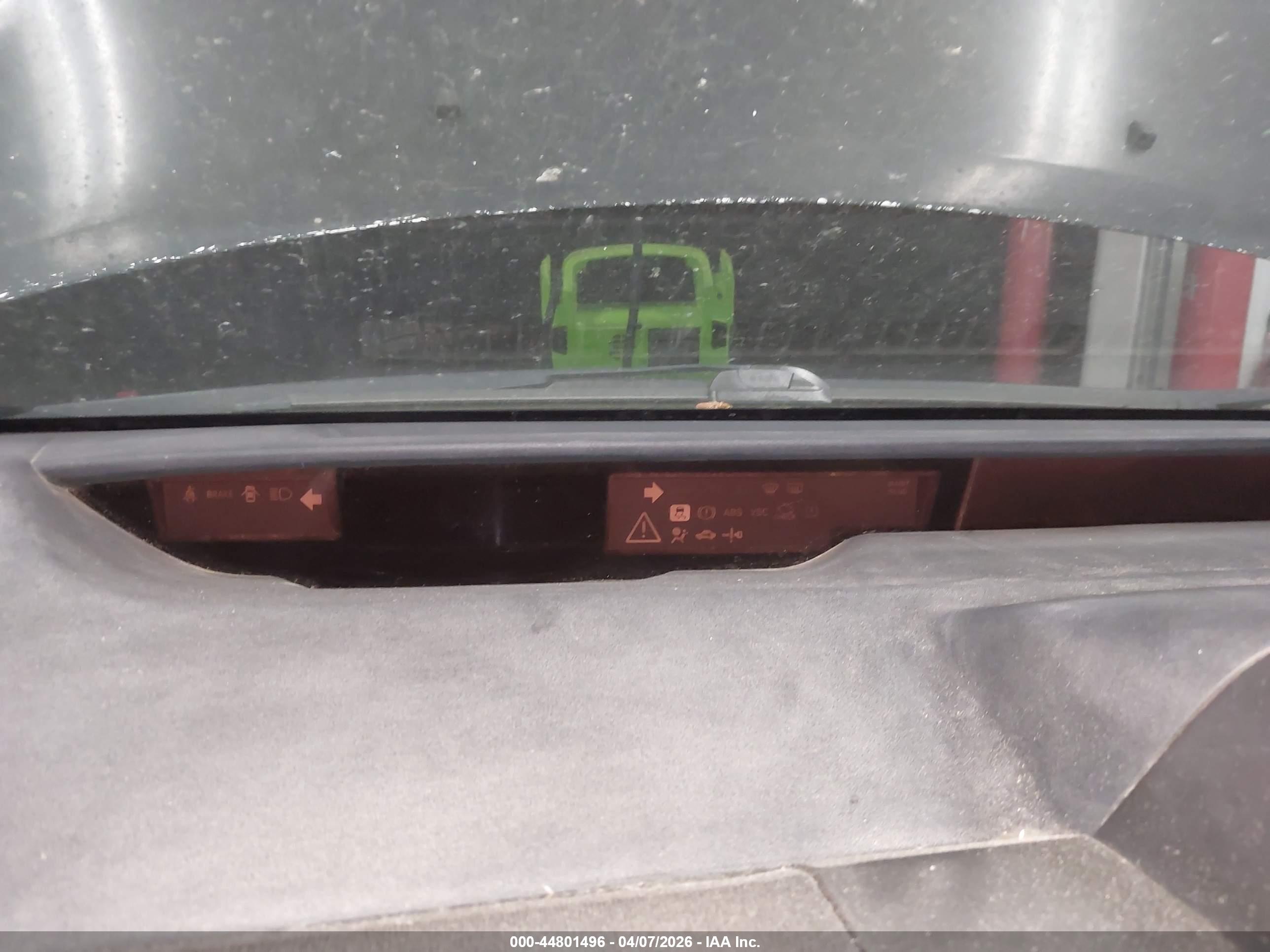 TOYOTA PRIUS image 7