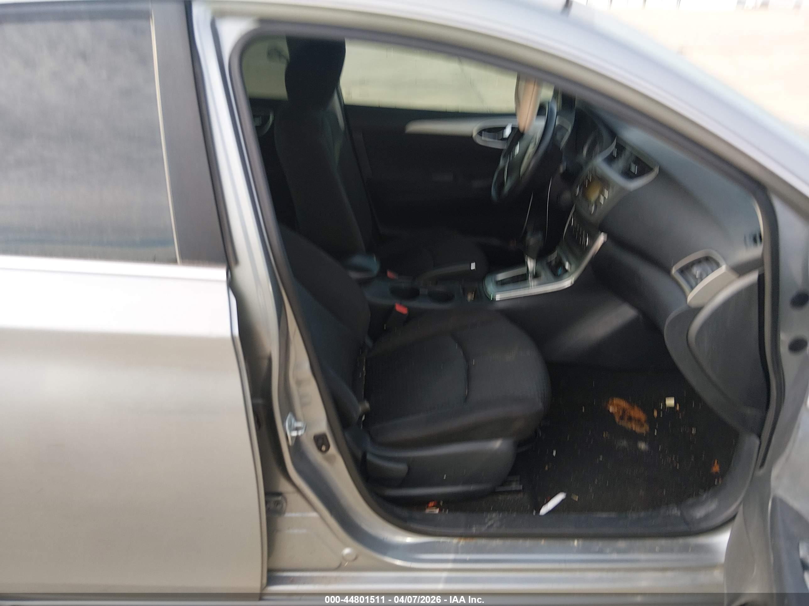 NISSAN SENTRA image 5