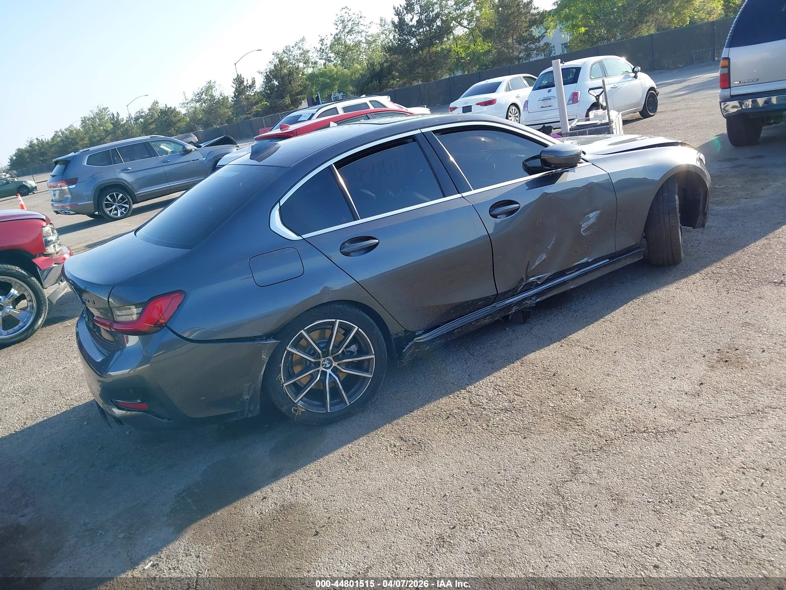 BMW 330I image 4