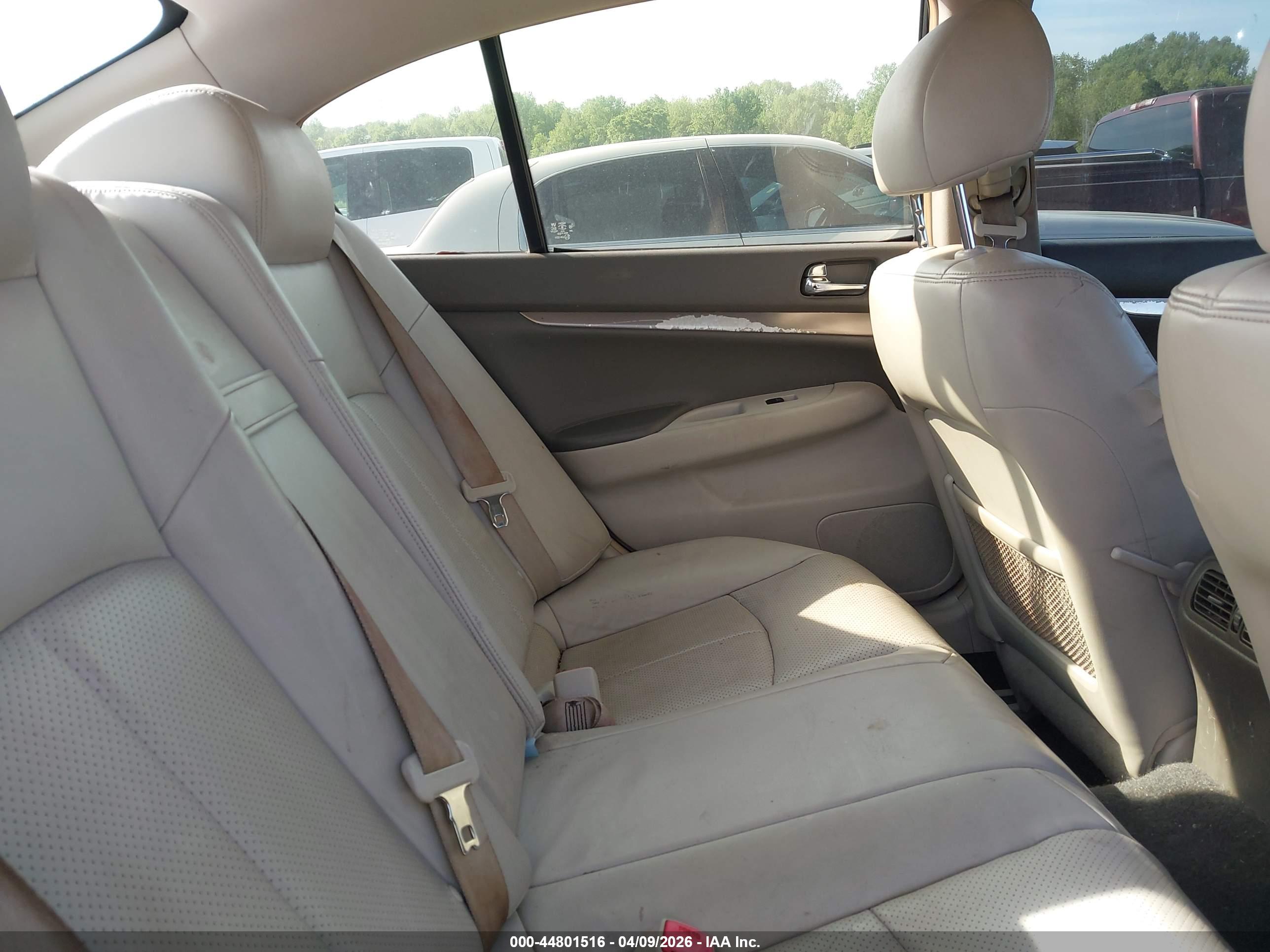 INFINITI G25 image 8