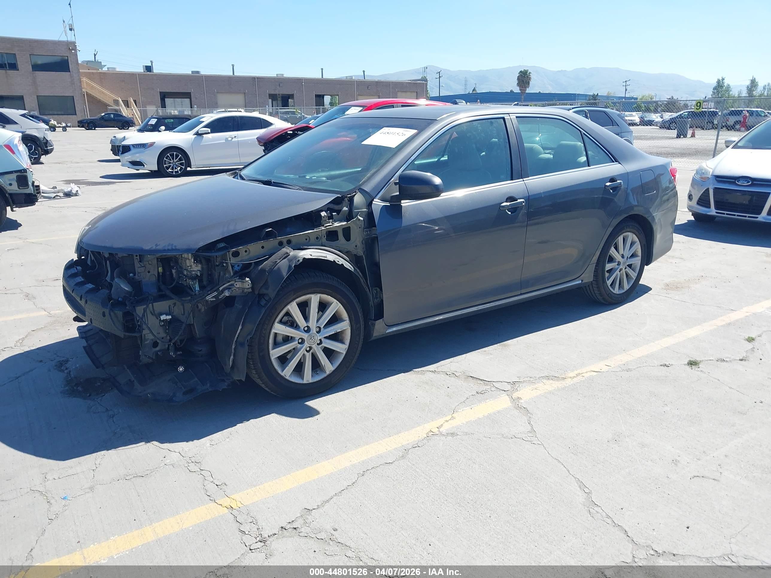 TOYOTA CAMRY image 2