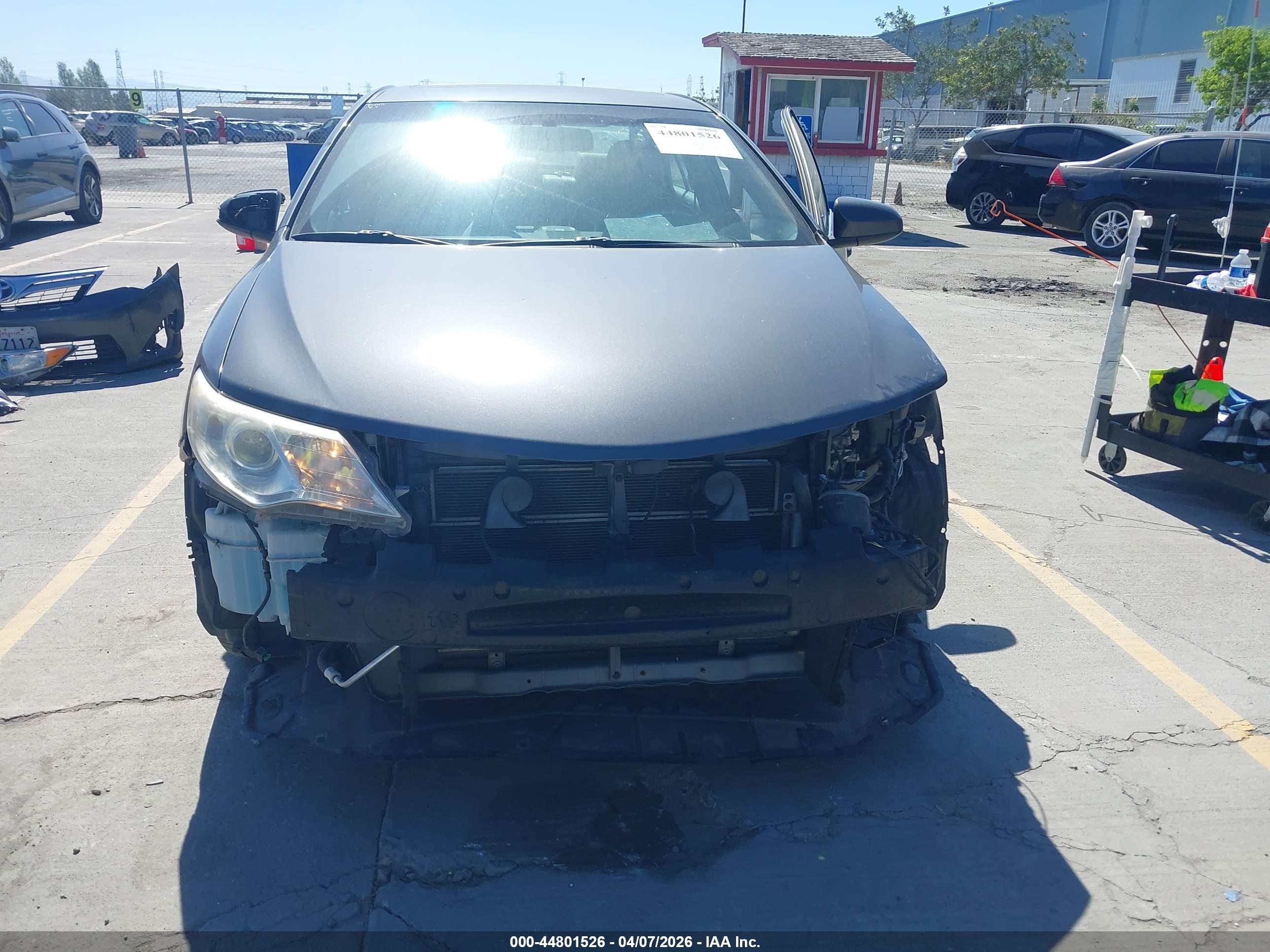 TOYOTA CAMRY image 6