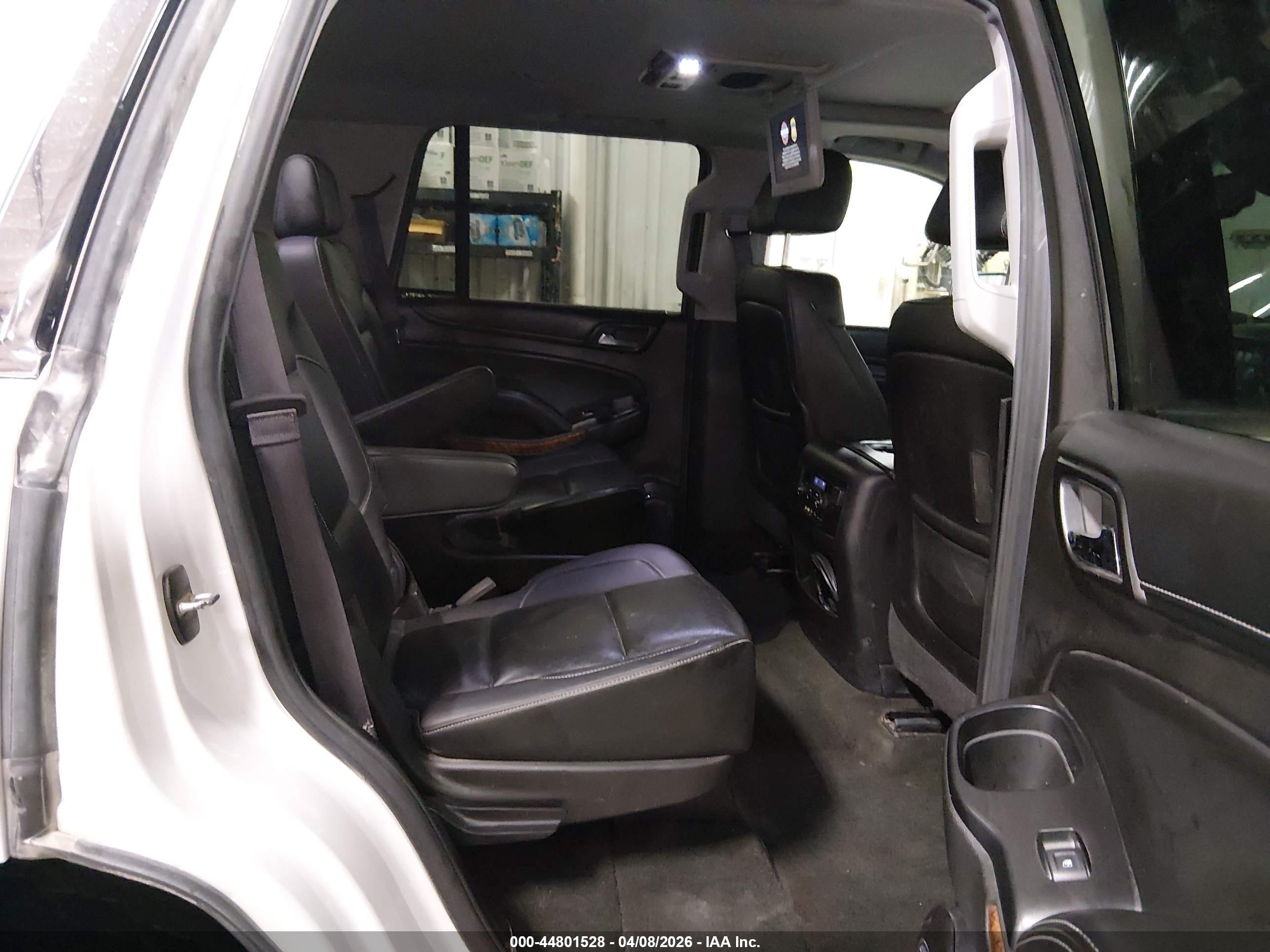 CHEVROLET TAHOE image 8