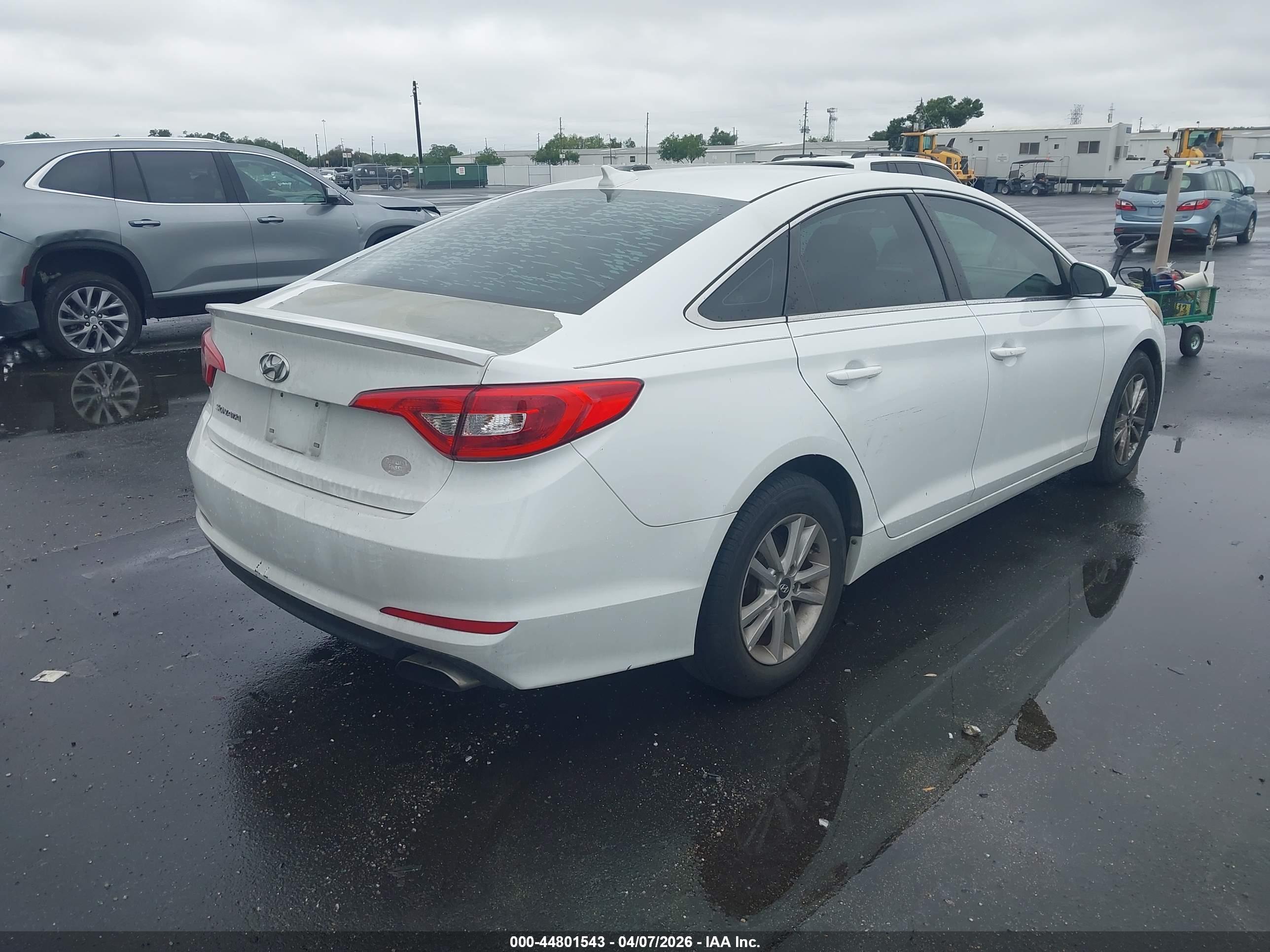 HYUNDAI SONATA image 4