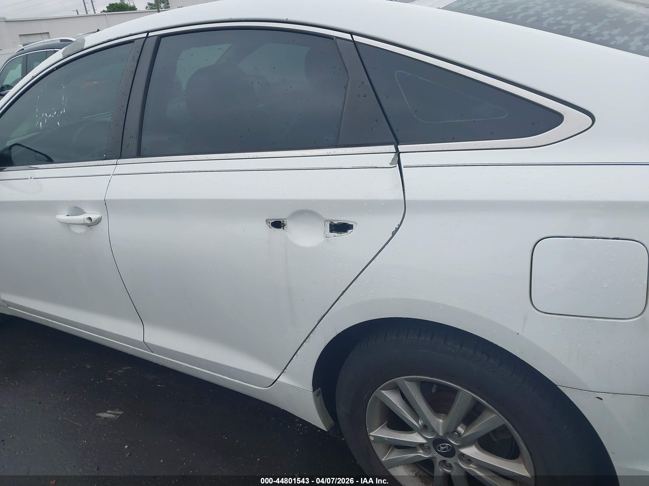 HYUNDAI SONATA image 6
