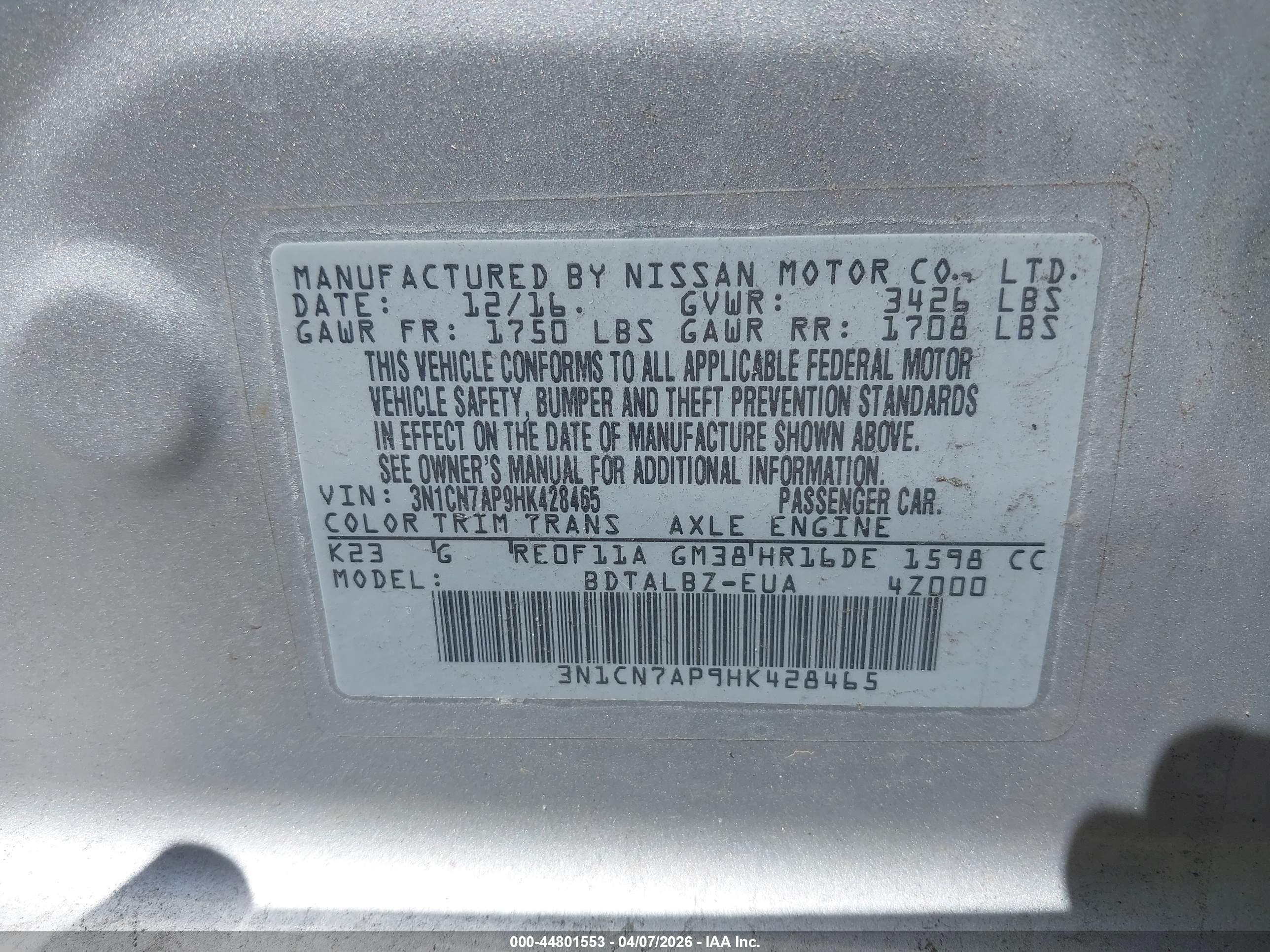 NISSAN VERSA image 9