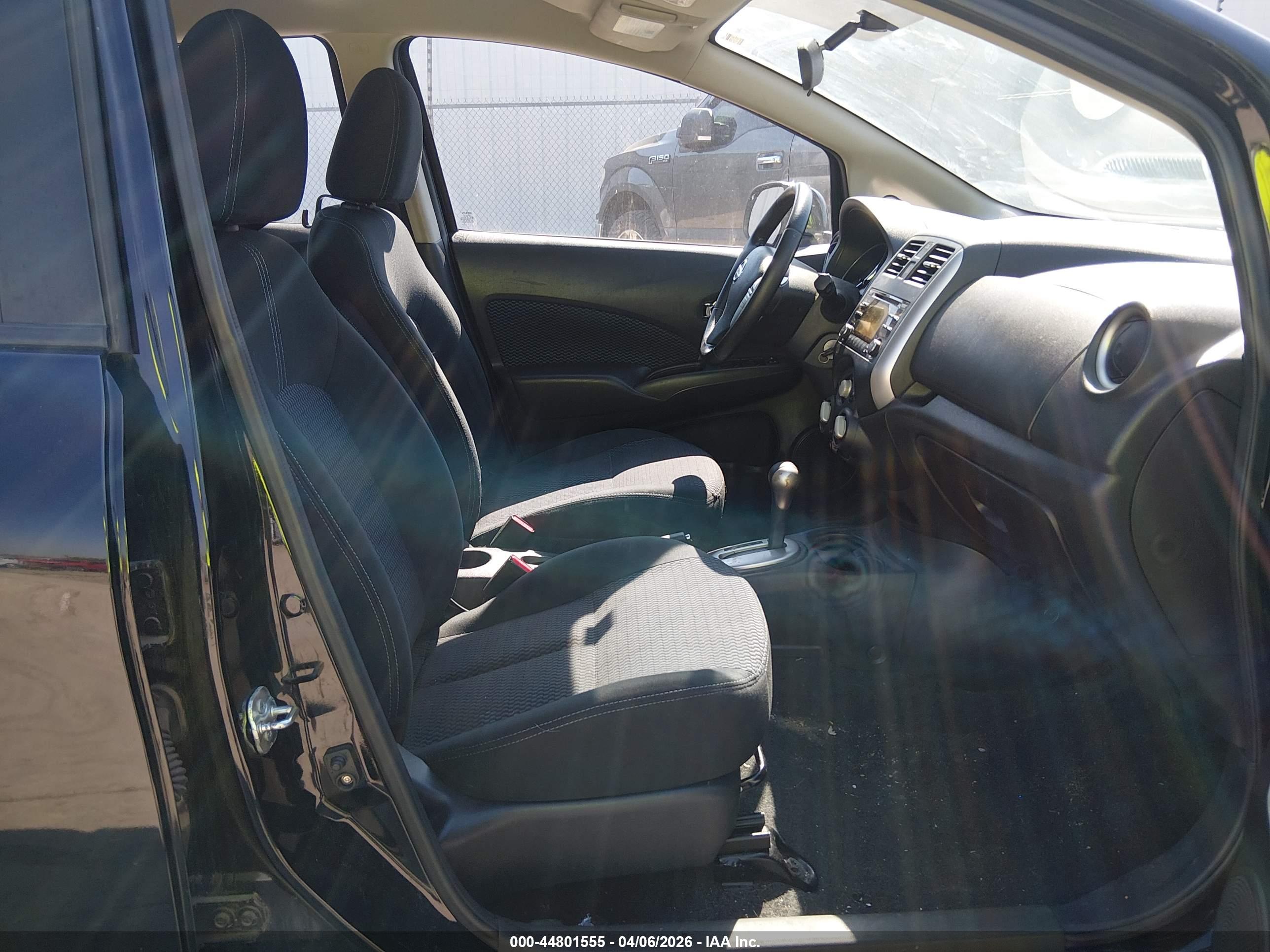 NISSAN VERSA image 5