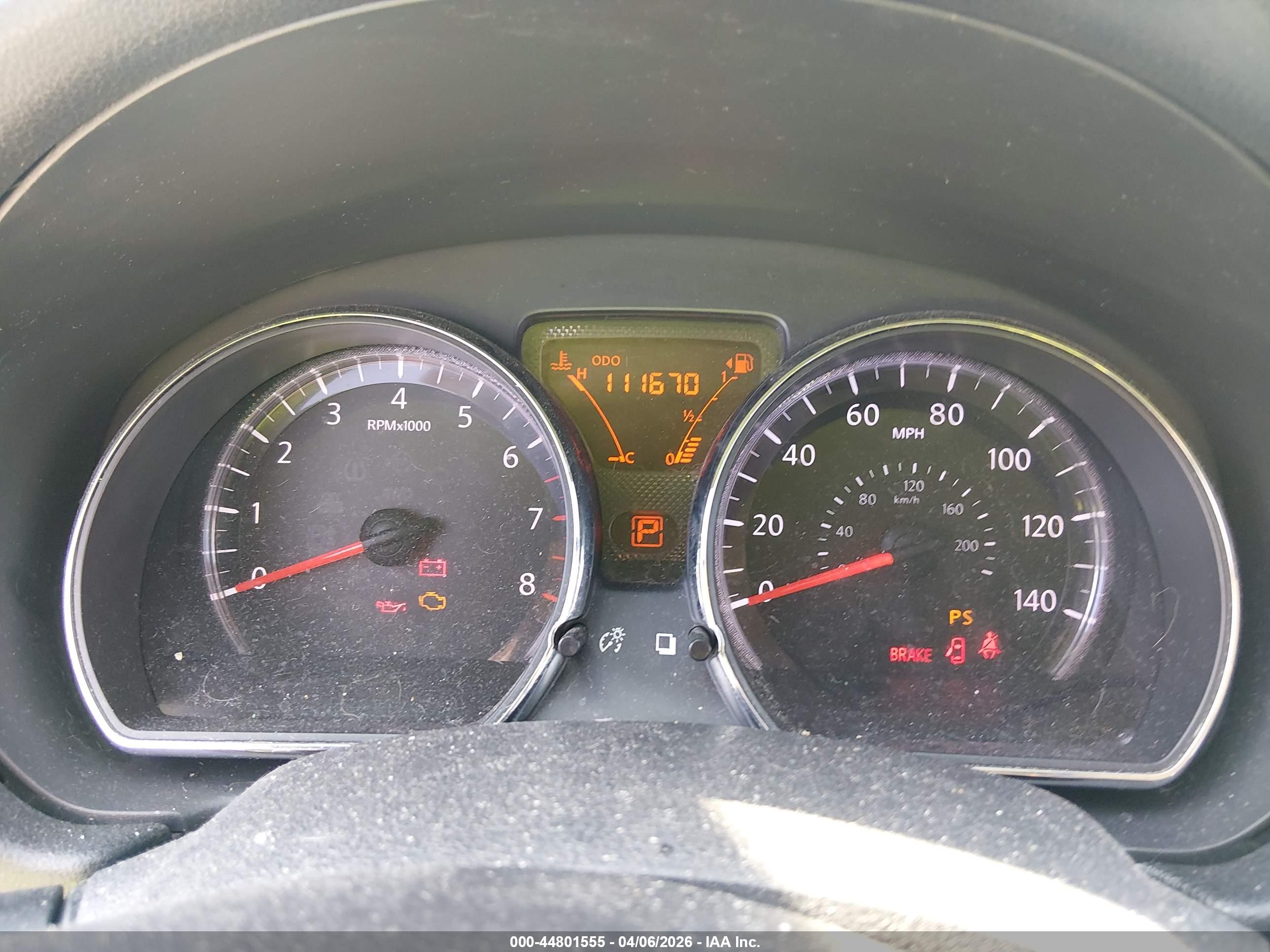 NISSAN VERSA image 7
