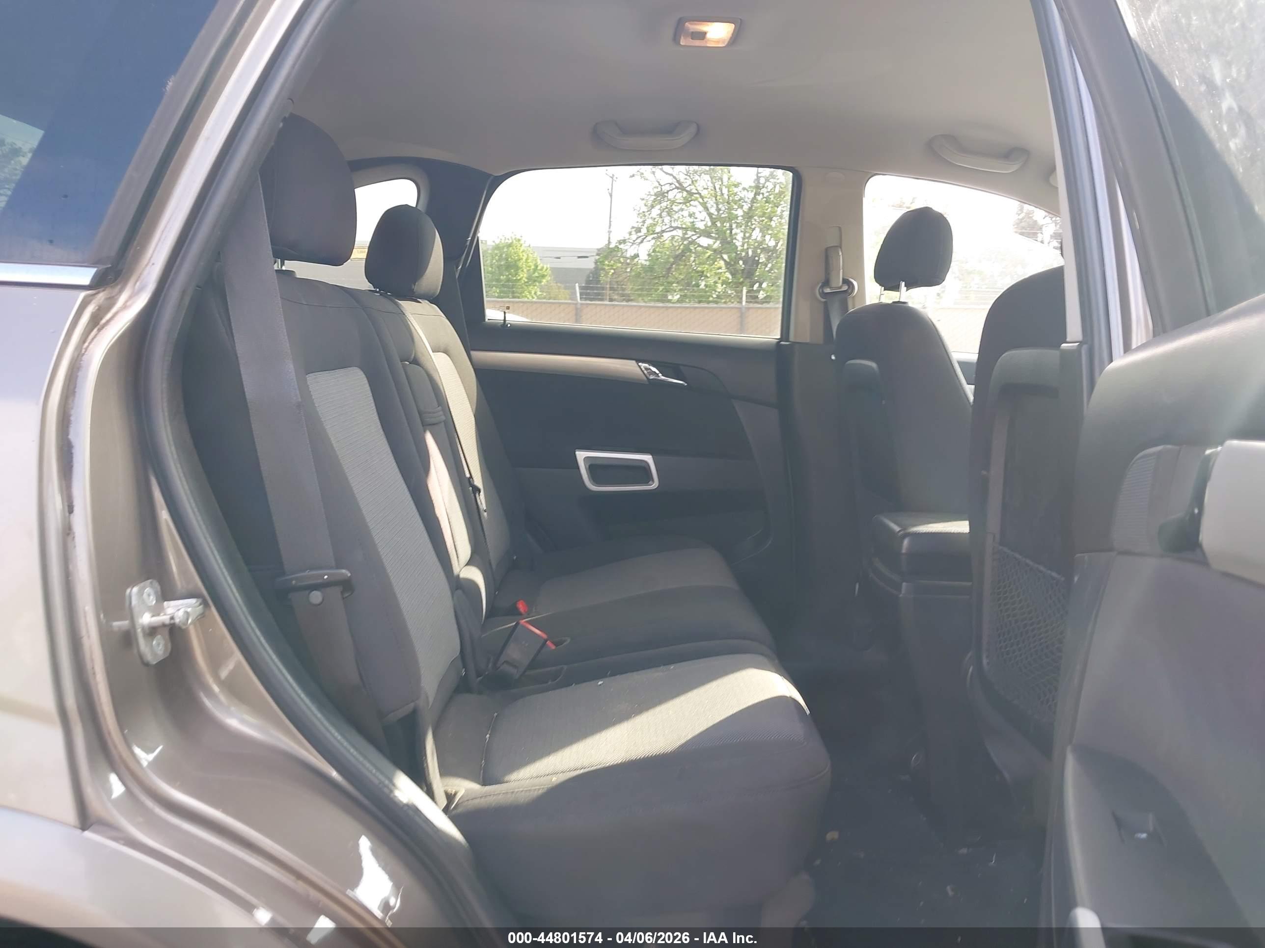 CHEVROLET CAPTIVA image 8