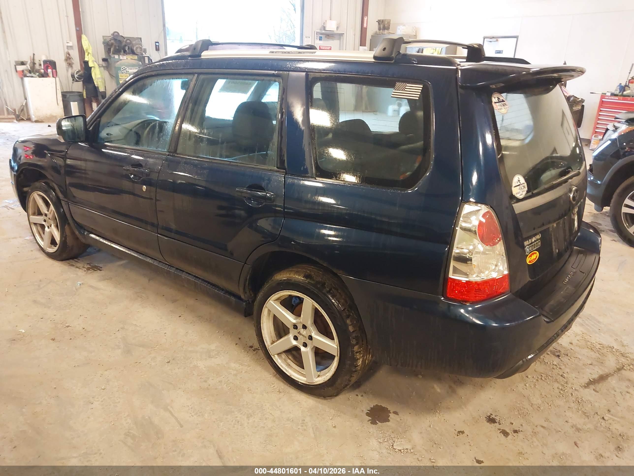 SUBARU FORESTER image 3
