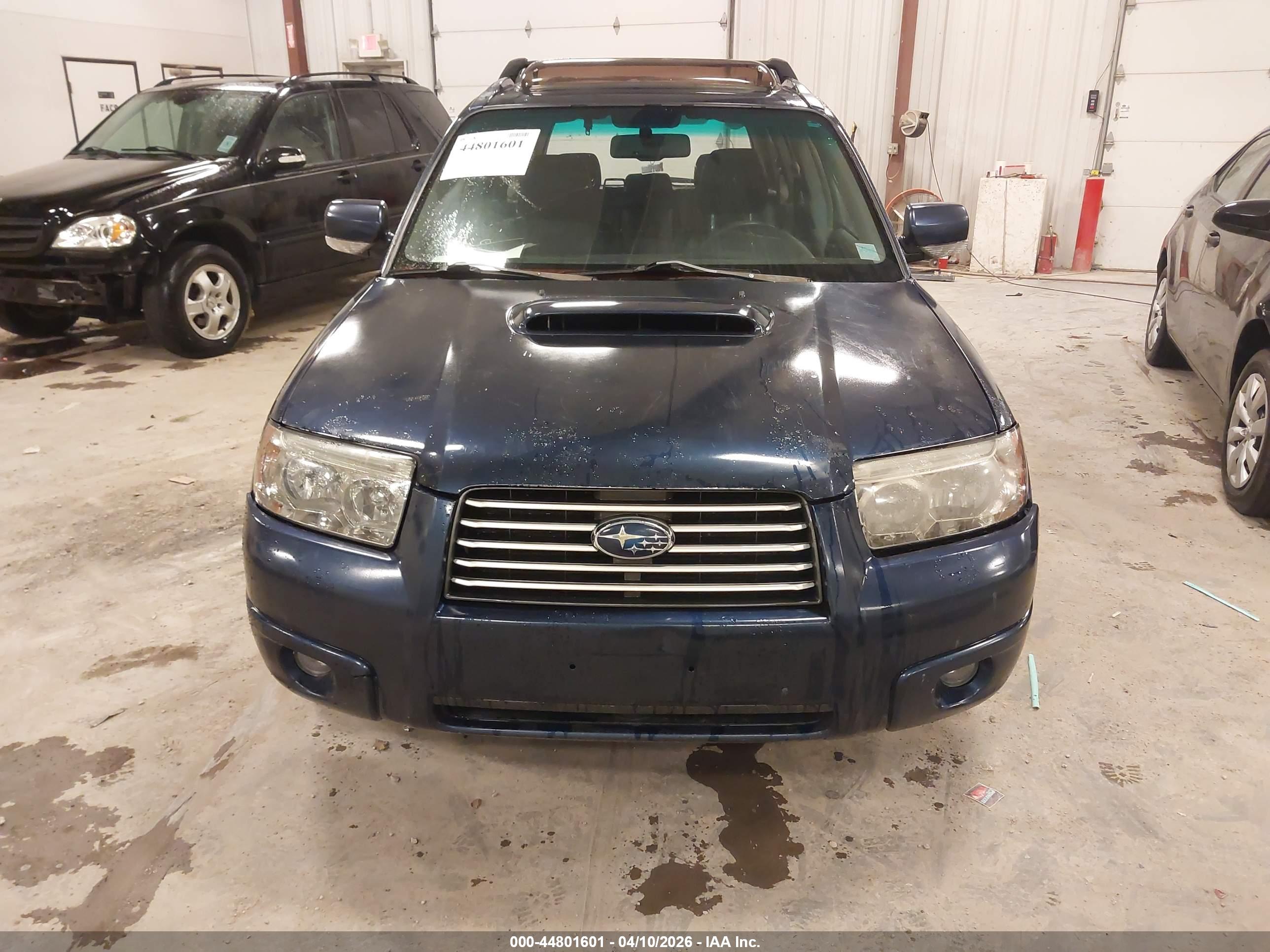 SUBARU FORESTER image 6