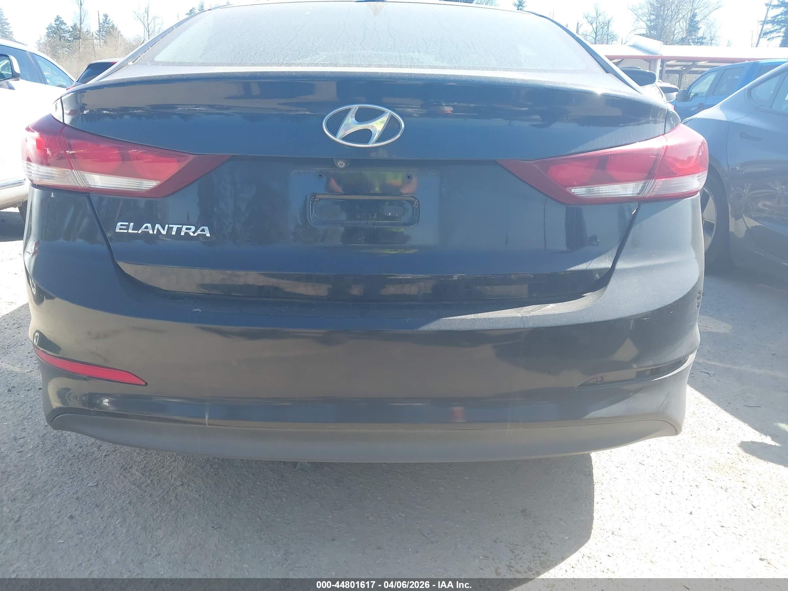 HYUNDAI ELANTRA image 6