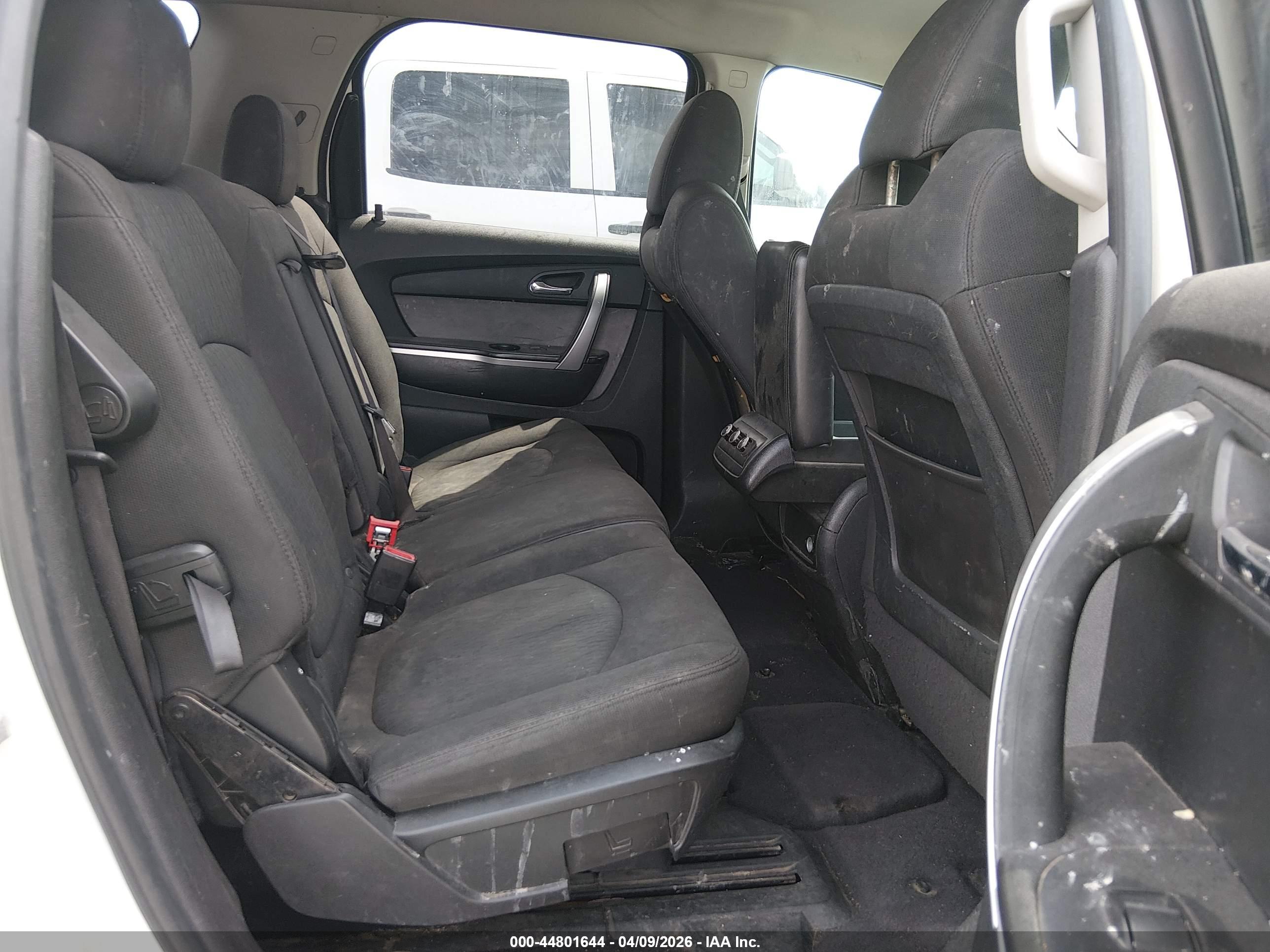 GMC ACADIA image 8