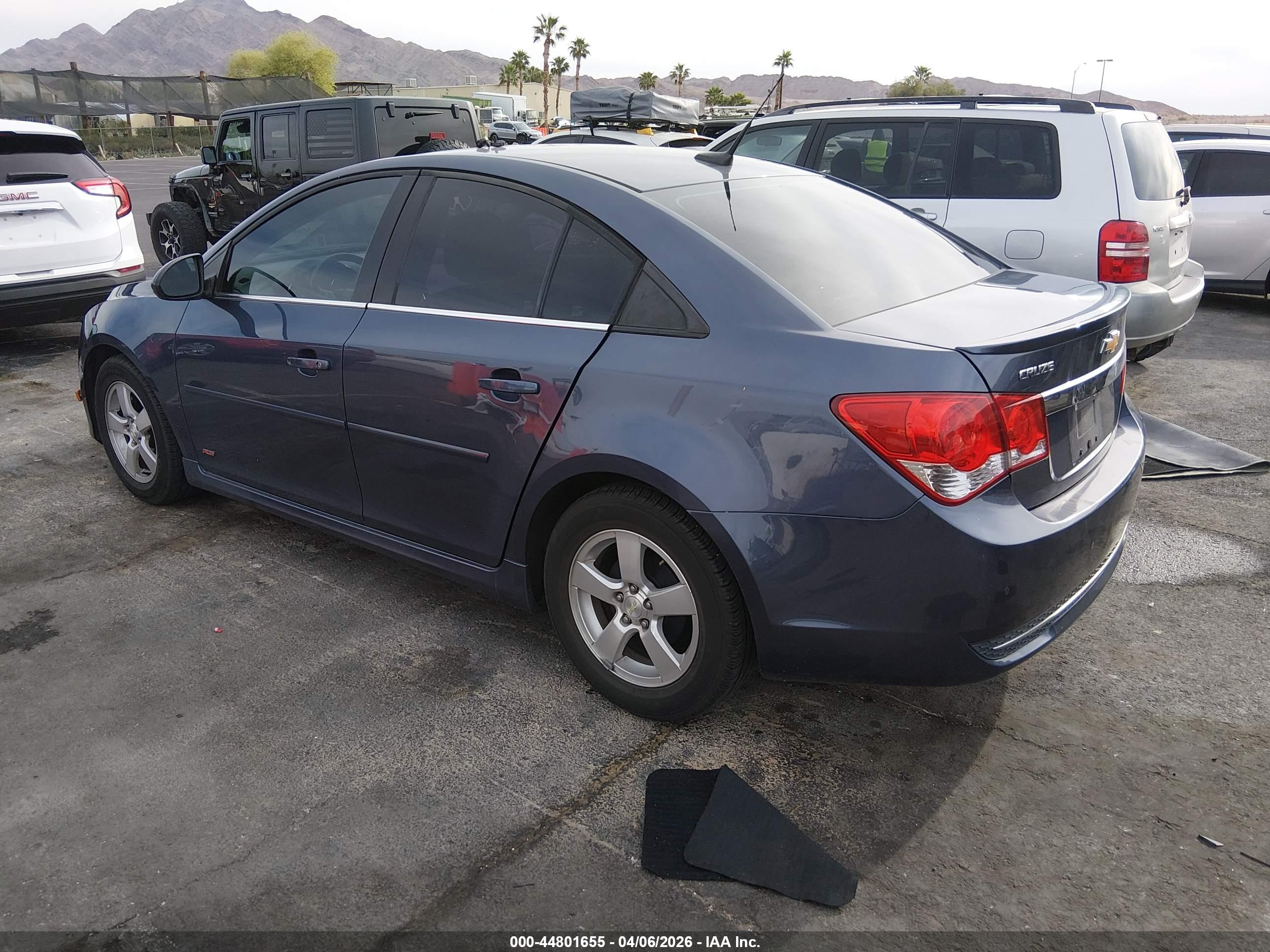 CHEVROLET CRUZE image 3